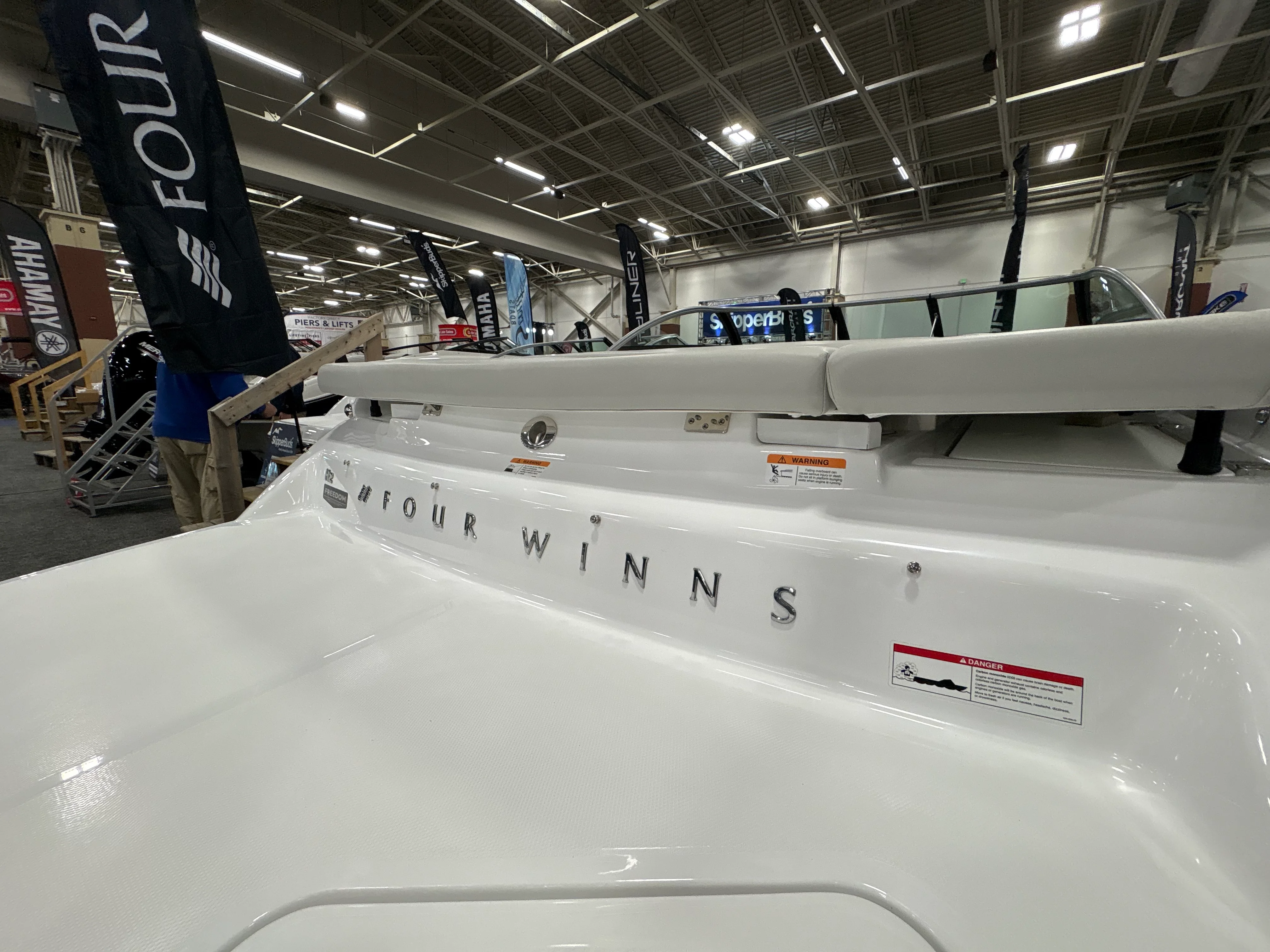 2026 Four Winns H2 - FREEDOM Image Thumbnail #19