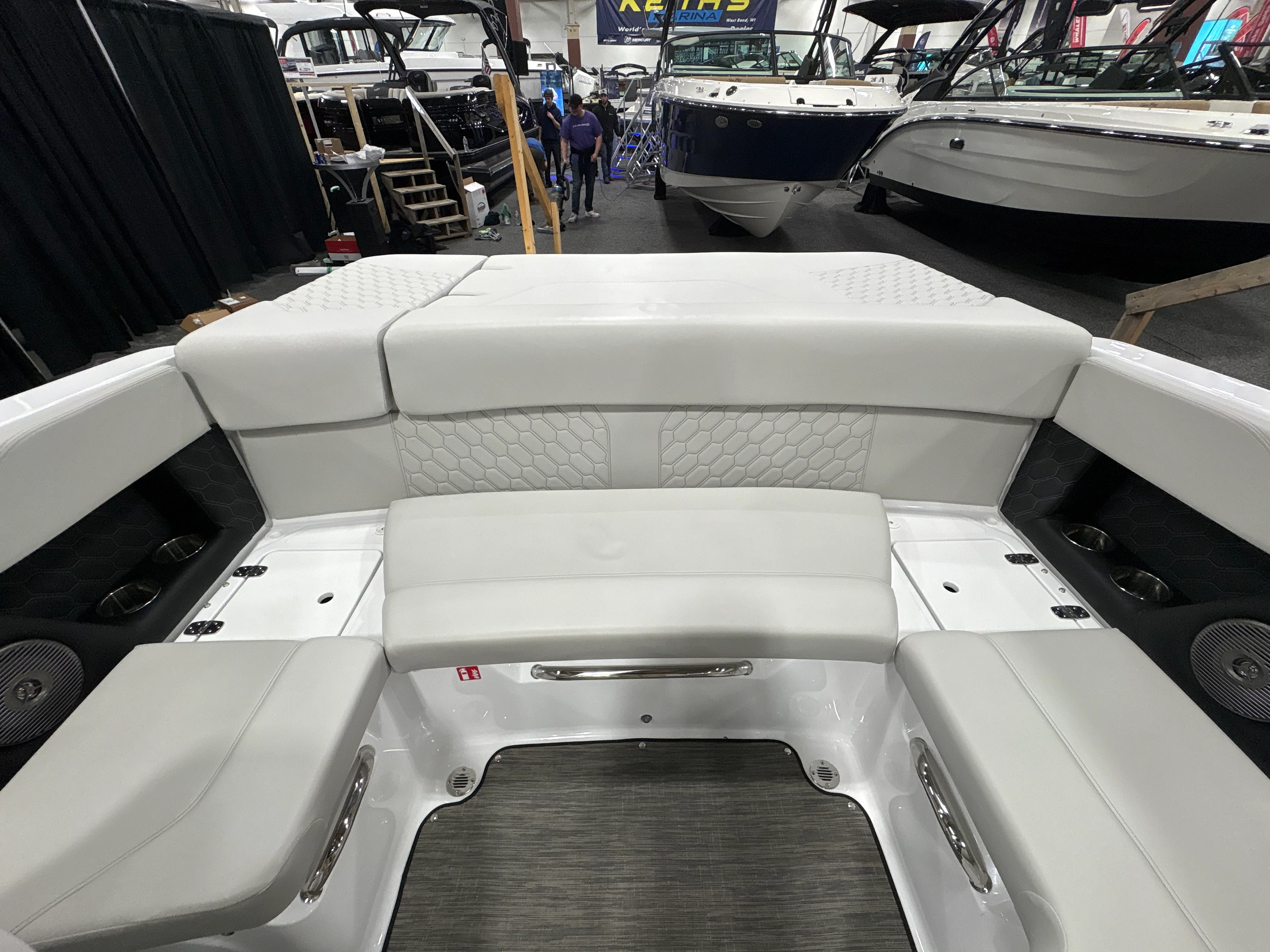 2026 Four Winns H2 - FREEDOM Image Thumbnail #23