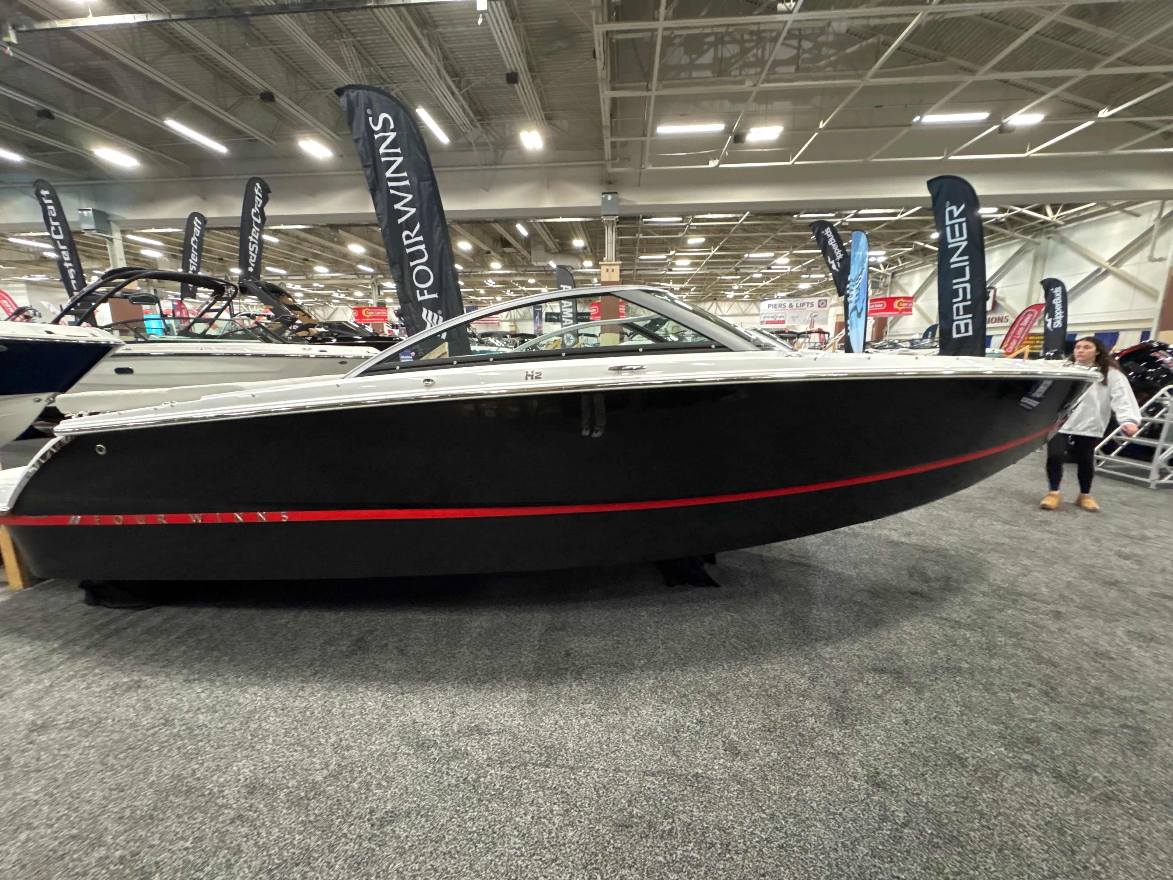 2026 Four Winns H2 - FREEDOM Image Thumbnail #18