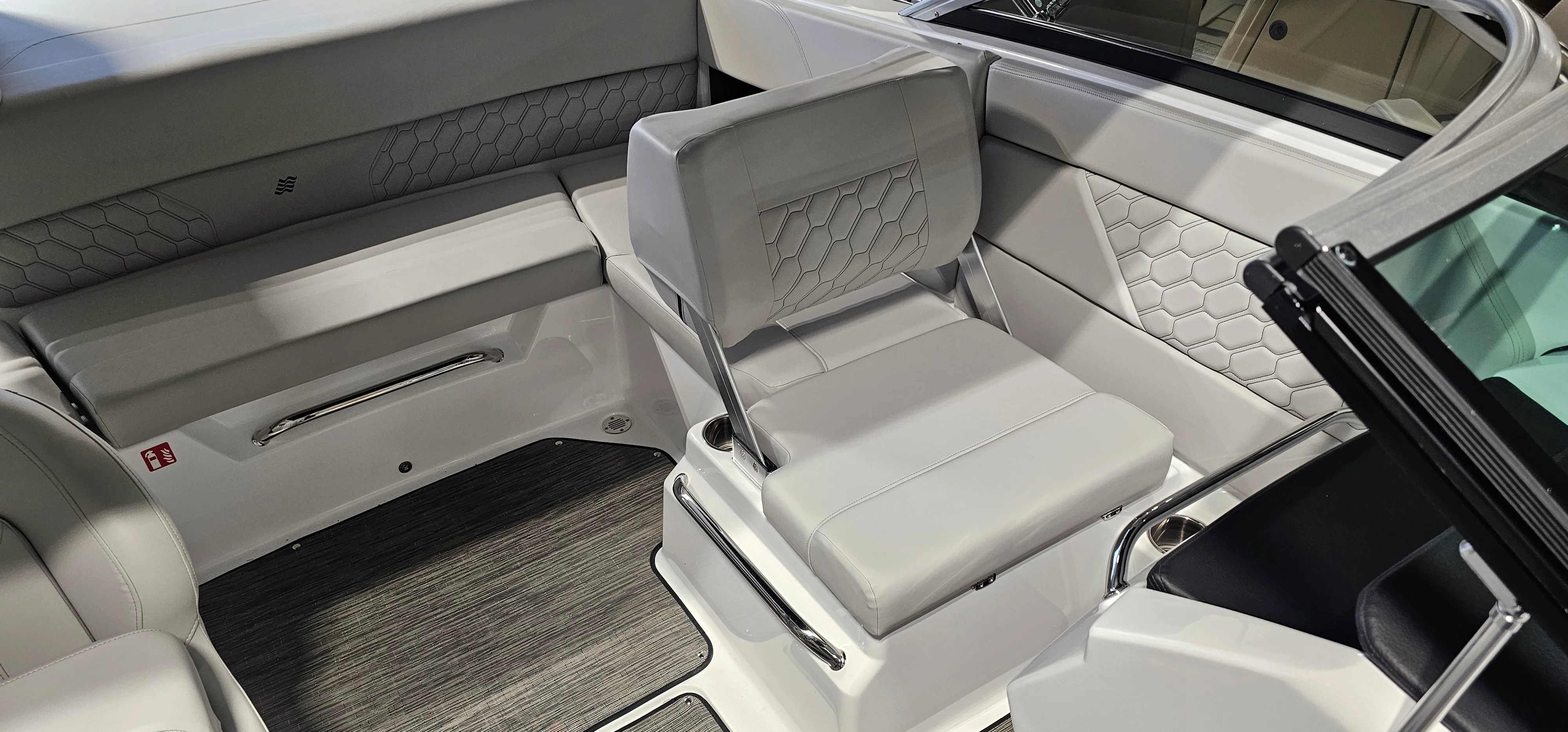 2026 Four Winns H1 - FREEDOM Image Thumbnail #10