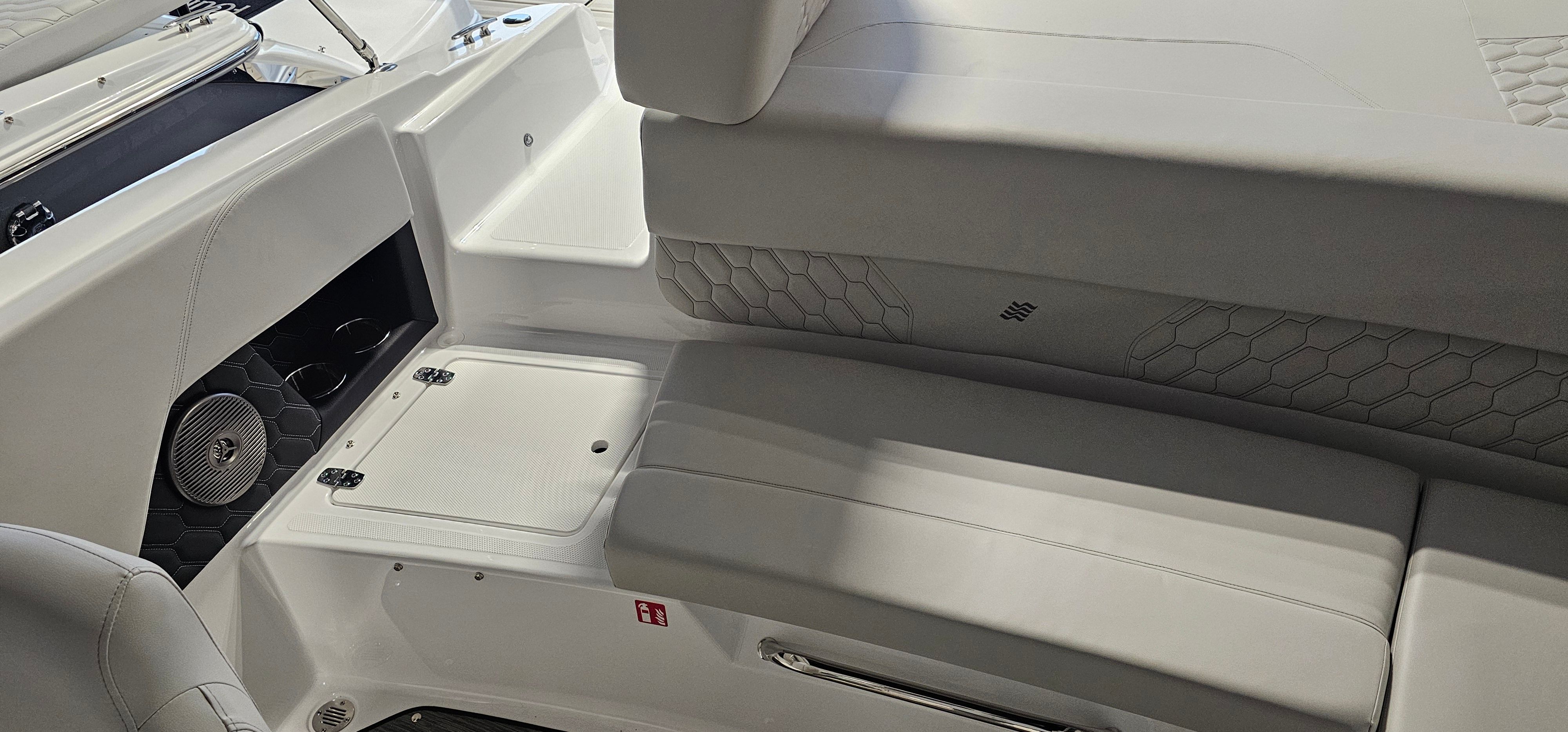 2026 Four Winns H1 - FREEDOM Image Thumbnail #9