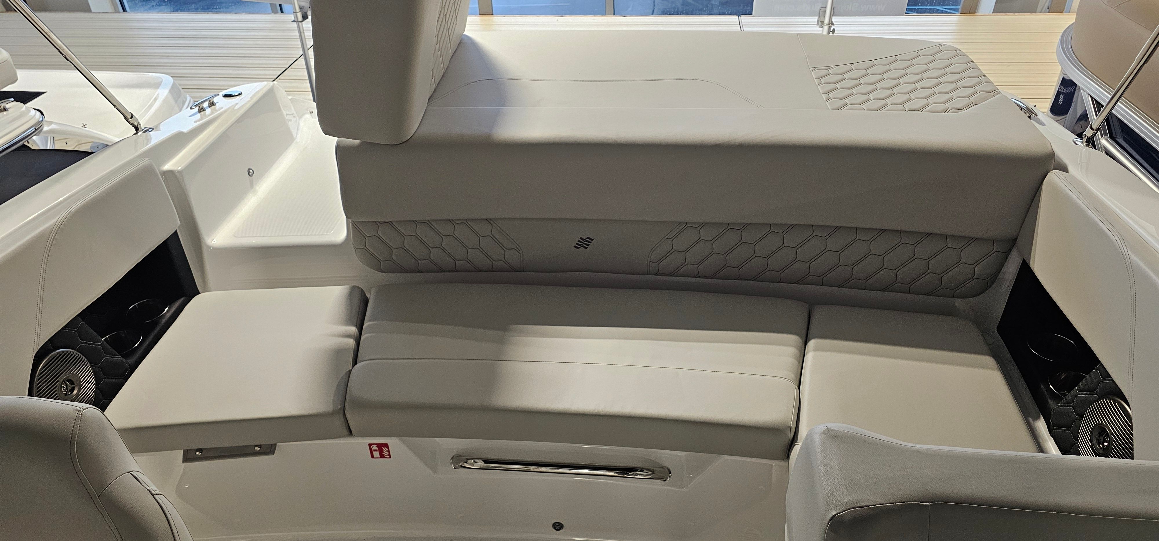 2026 Four Winns H1 - FREEDOM Image Thumbnail #8