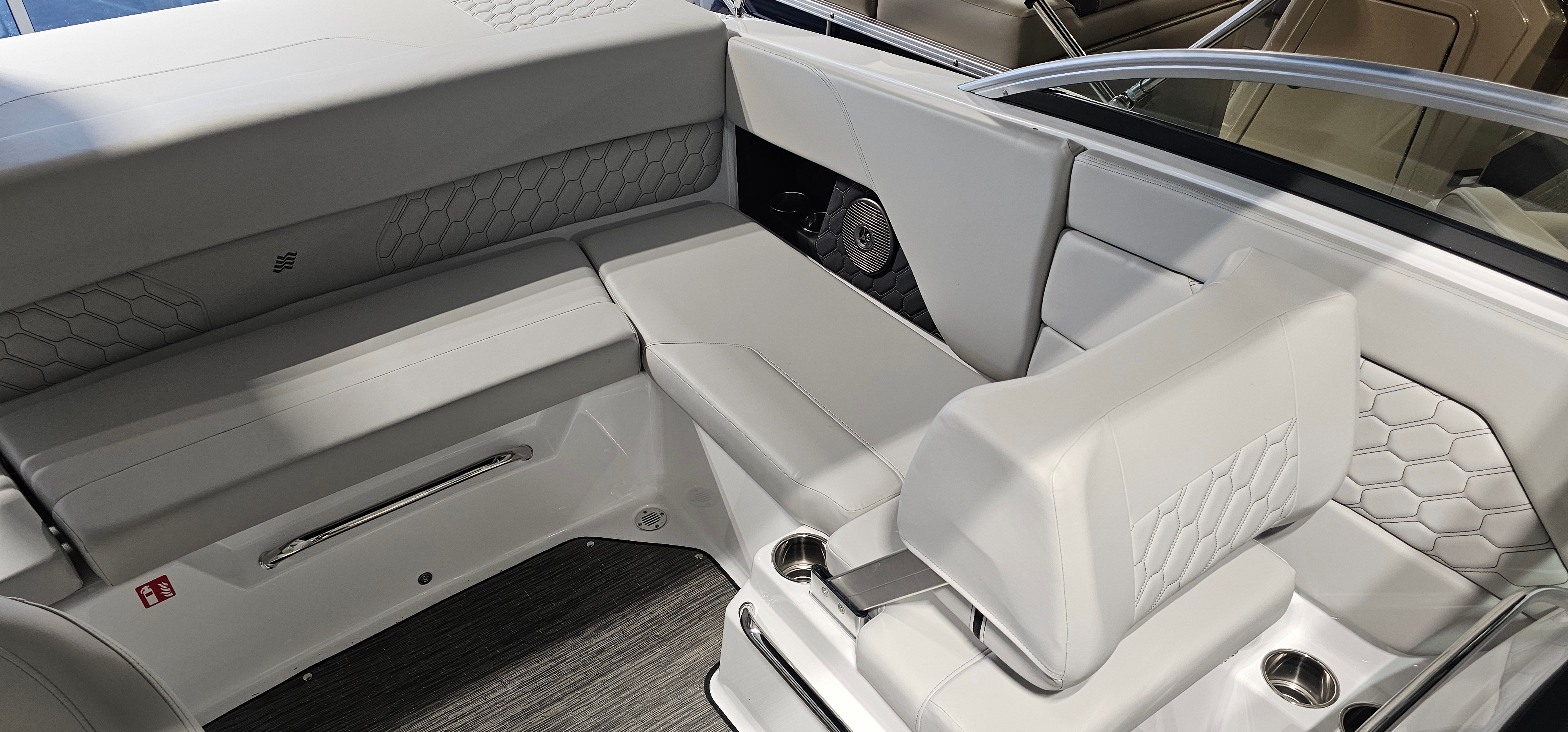 2026 Four Winns H1 - FREEDOM Image Thumbnail #11