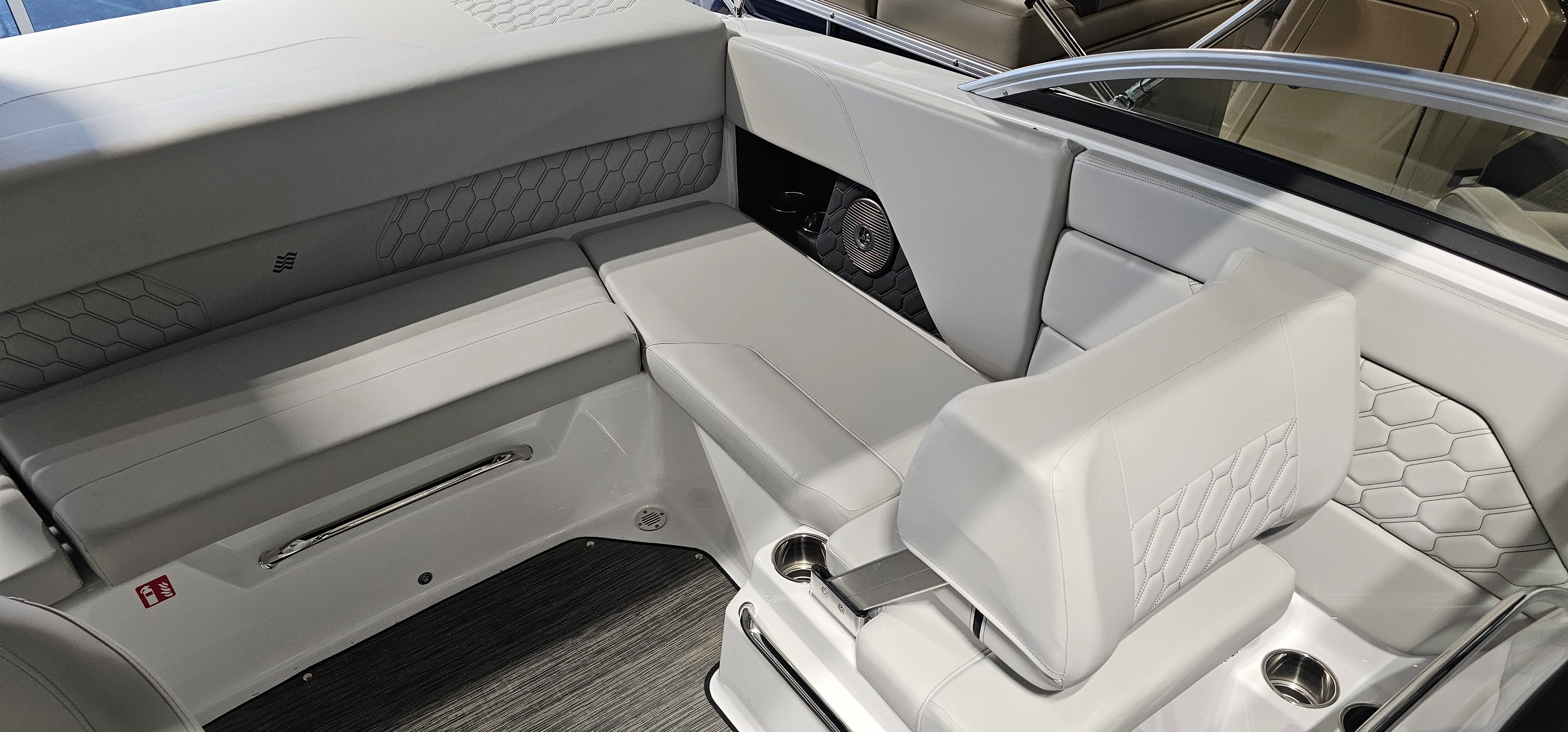 2026 Four Winns H1 - FREEDOM Image Thumbnail #11