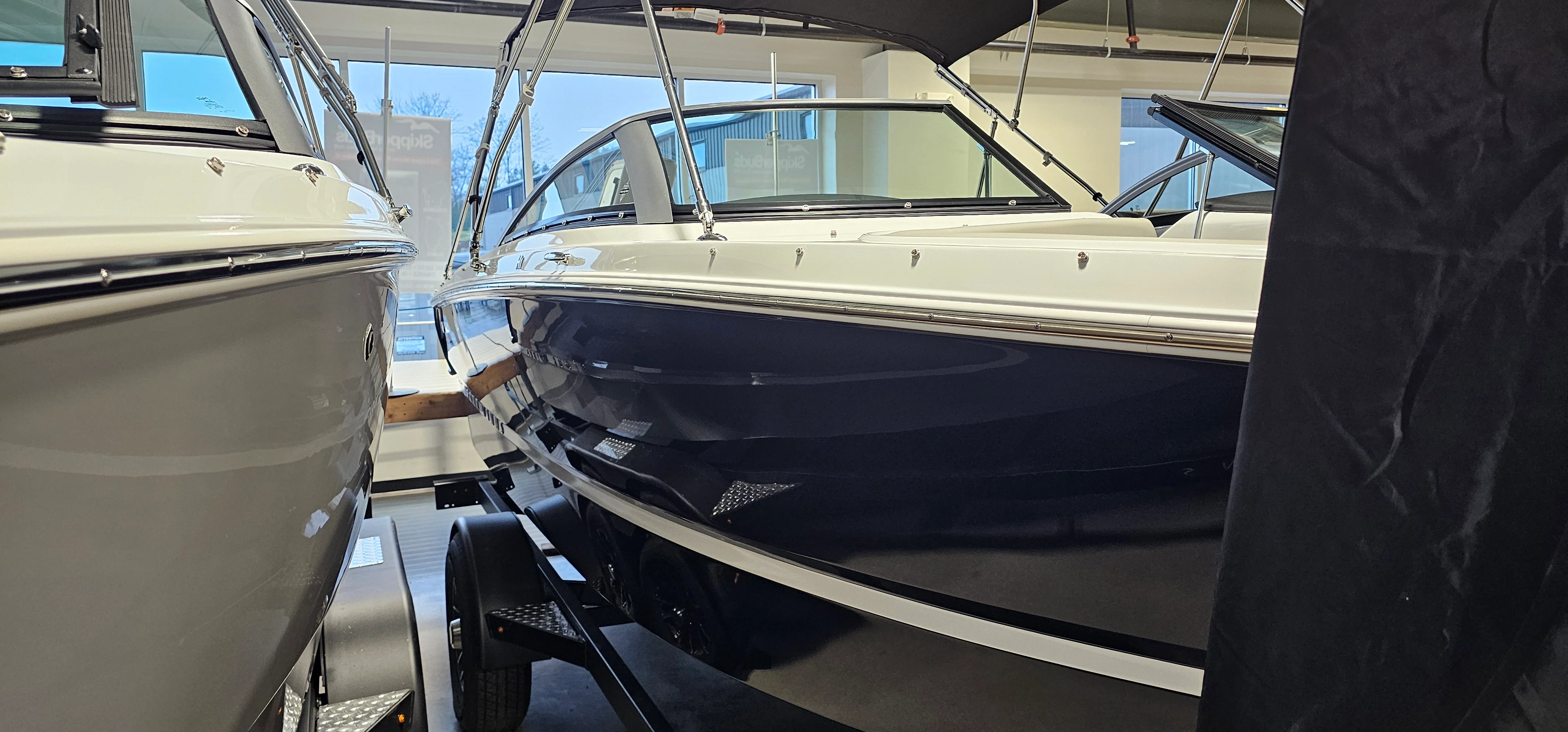 2026 Four Winns H1 - FREEDOM Image Thumbnail #2