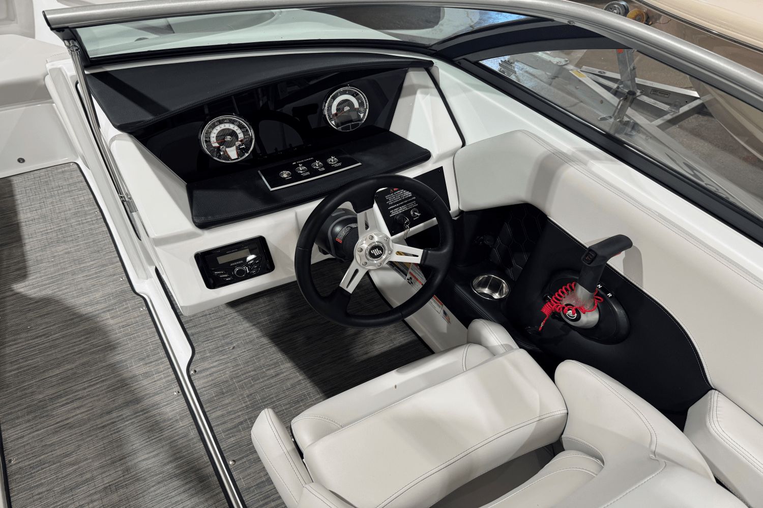 2026 Four Winns H2 - FREEDOM Image Thumbnail #3