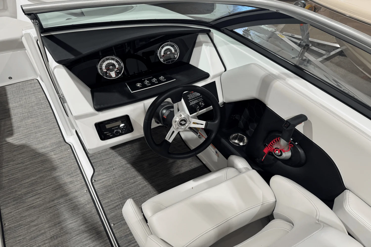 2026 Four Winns H2 - FREEDOM Image Thumbnail #3