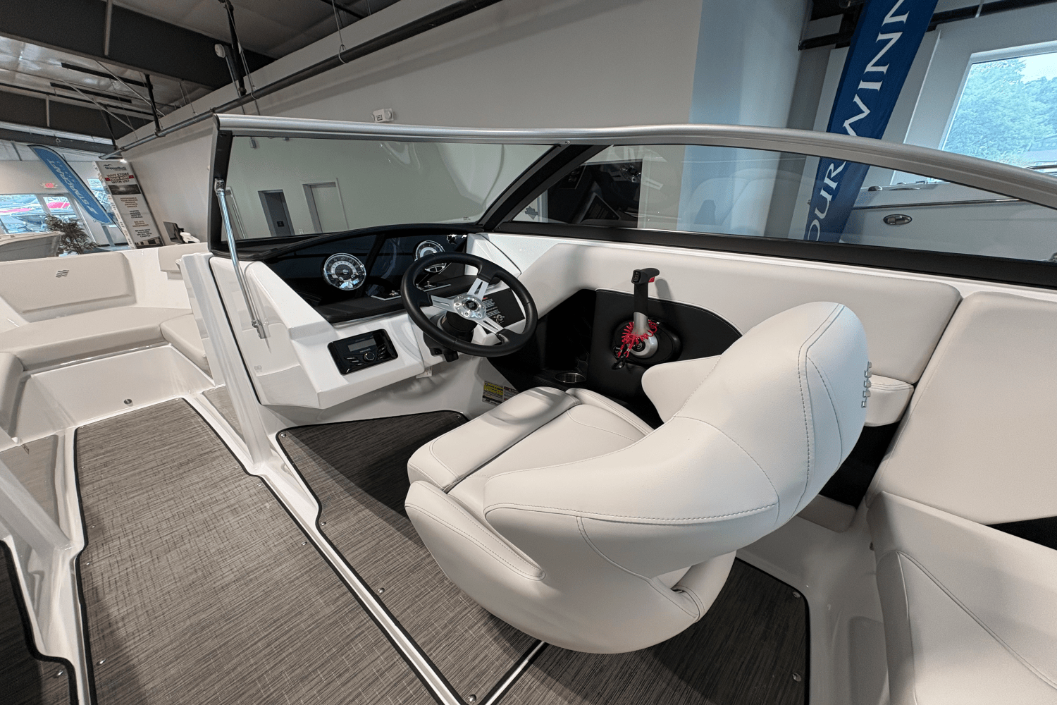 2026 Four Winns H2 - FREEDOM Image Thumbnail #4