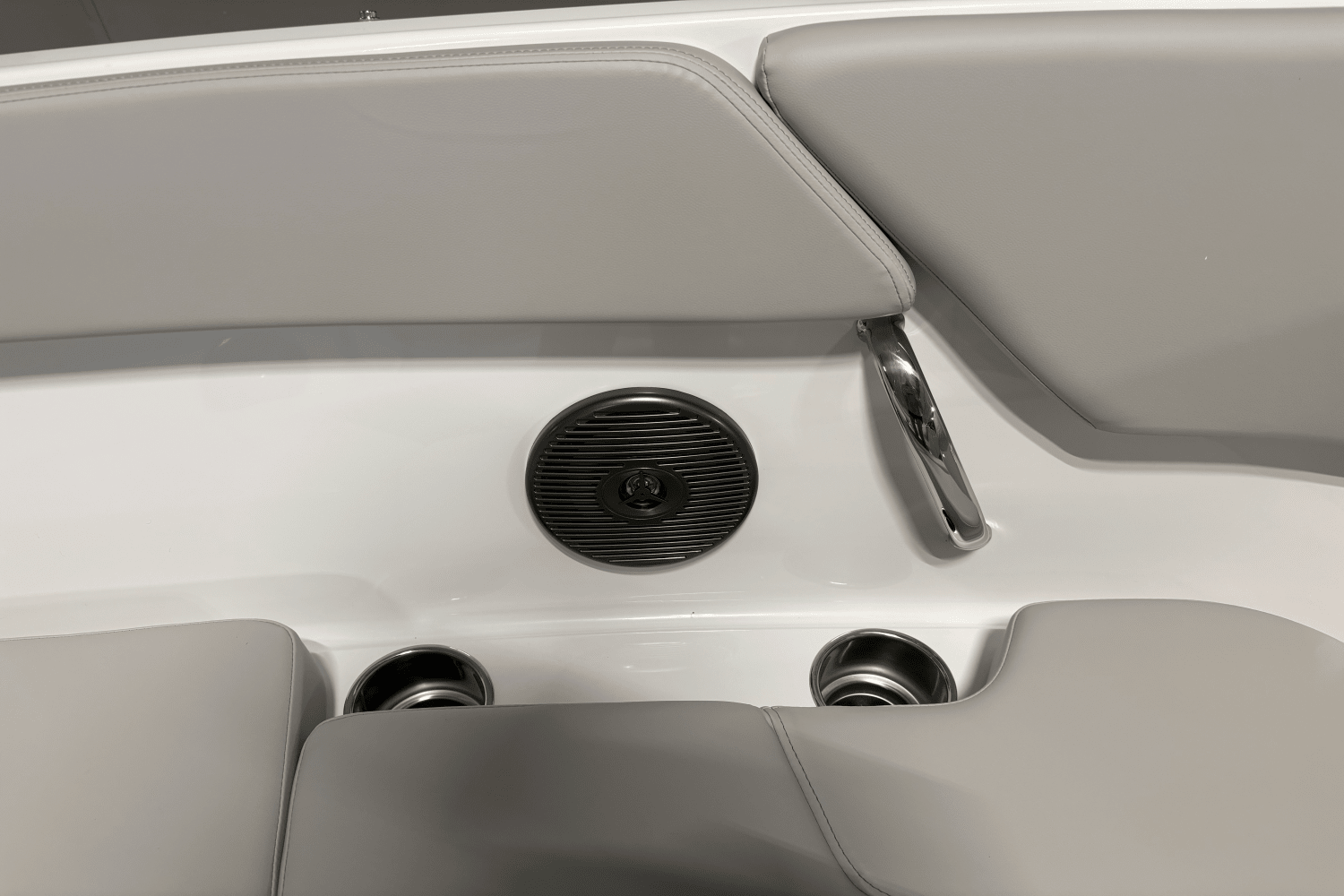 2026 Four Winns H2 - FREEDOM Image Thumbnail #10