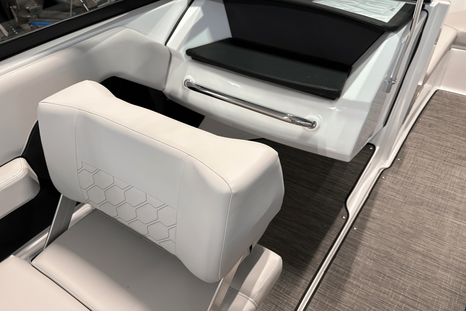 2026 Four Winns H2 - FREEDOM Image Thumbnail #11