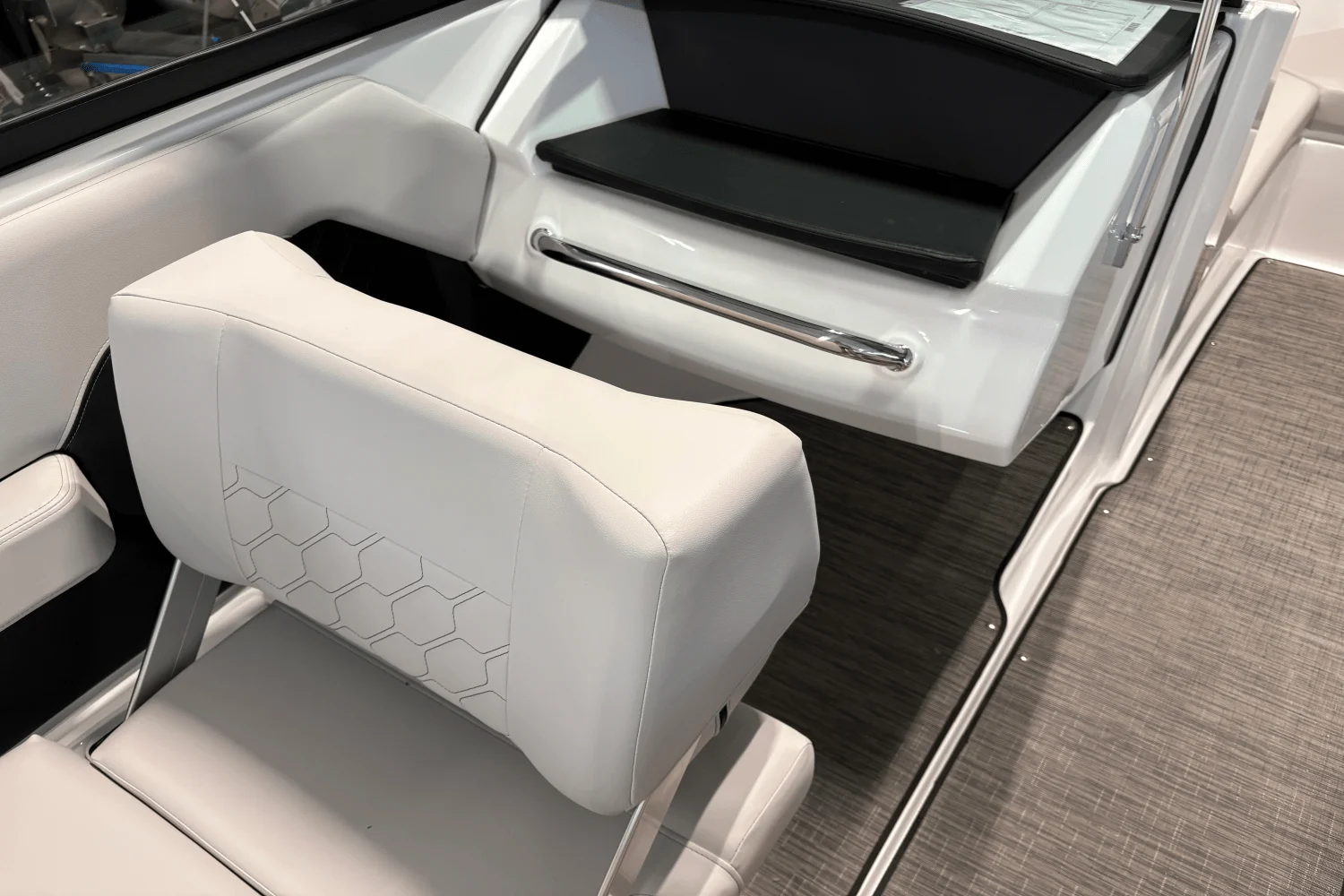 2026 Four Winns H2 - FREEDOM Image Thumbnail #11