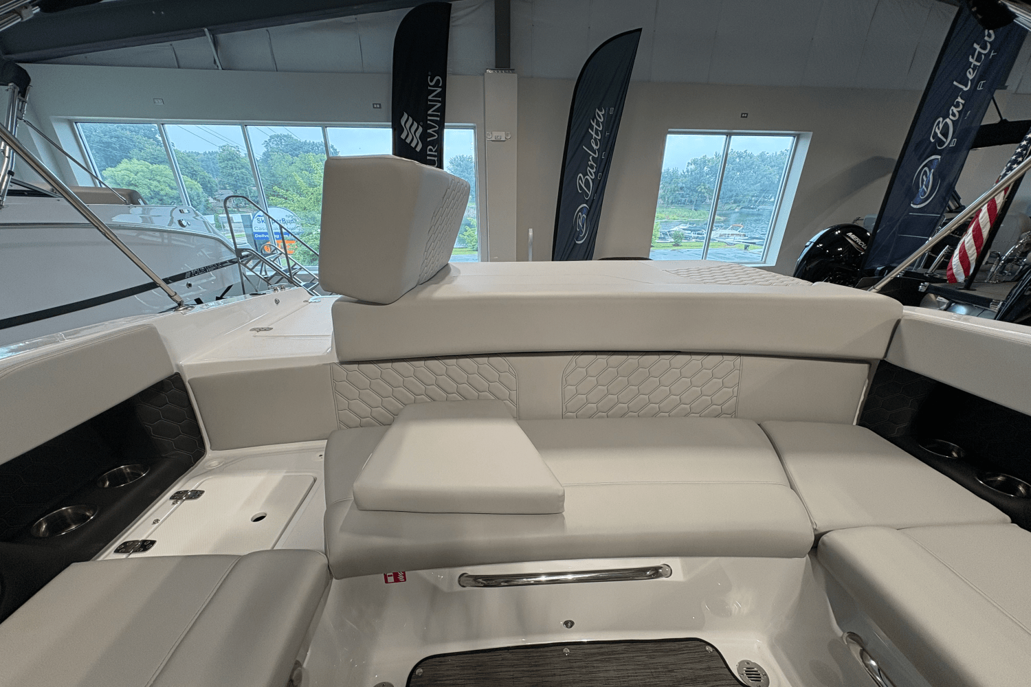 2026 Four Winns H2 - FREEDOM Image Thumbnail #6