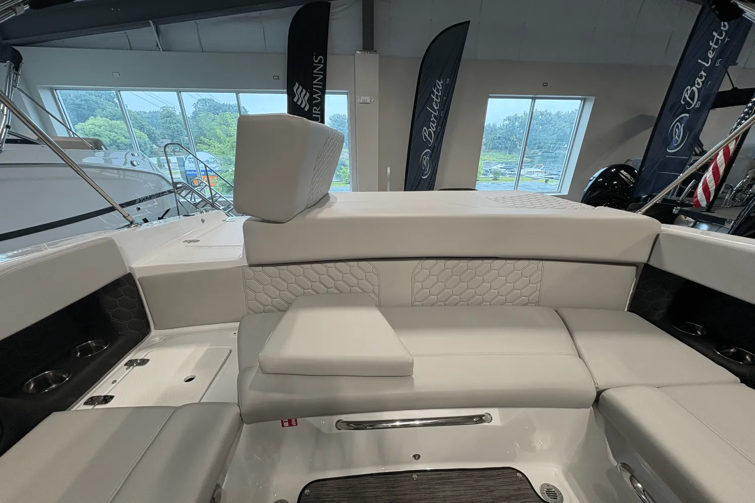 2026 Four Winns H2 - FREEDOM Image Thumbnail #6