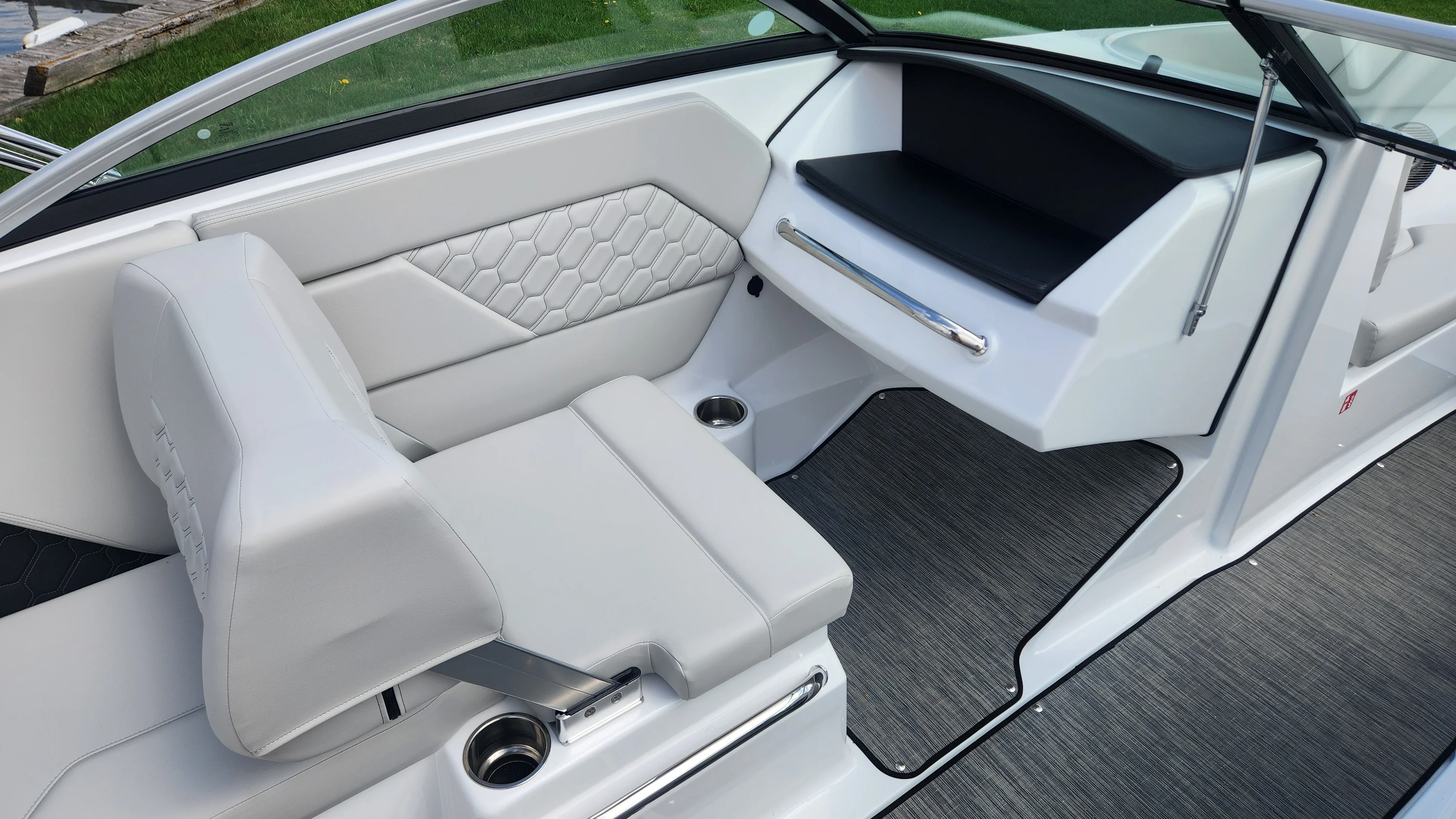 2026 Four Winns H1 - FREEDOM Image Thumbnail #55