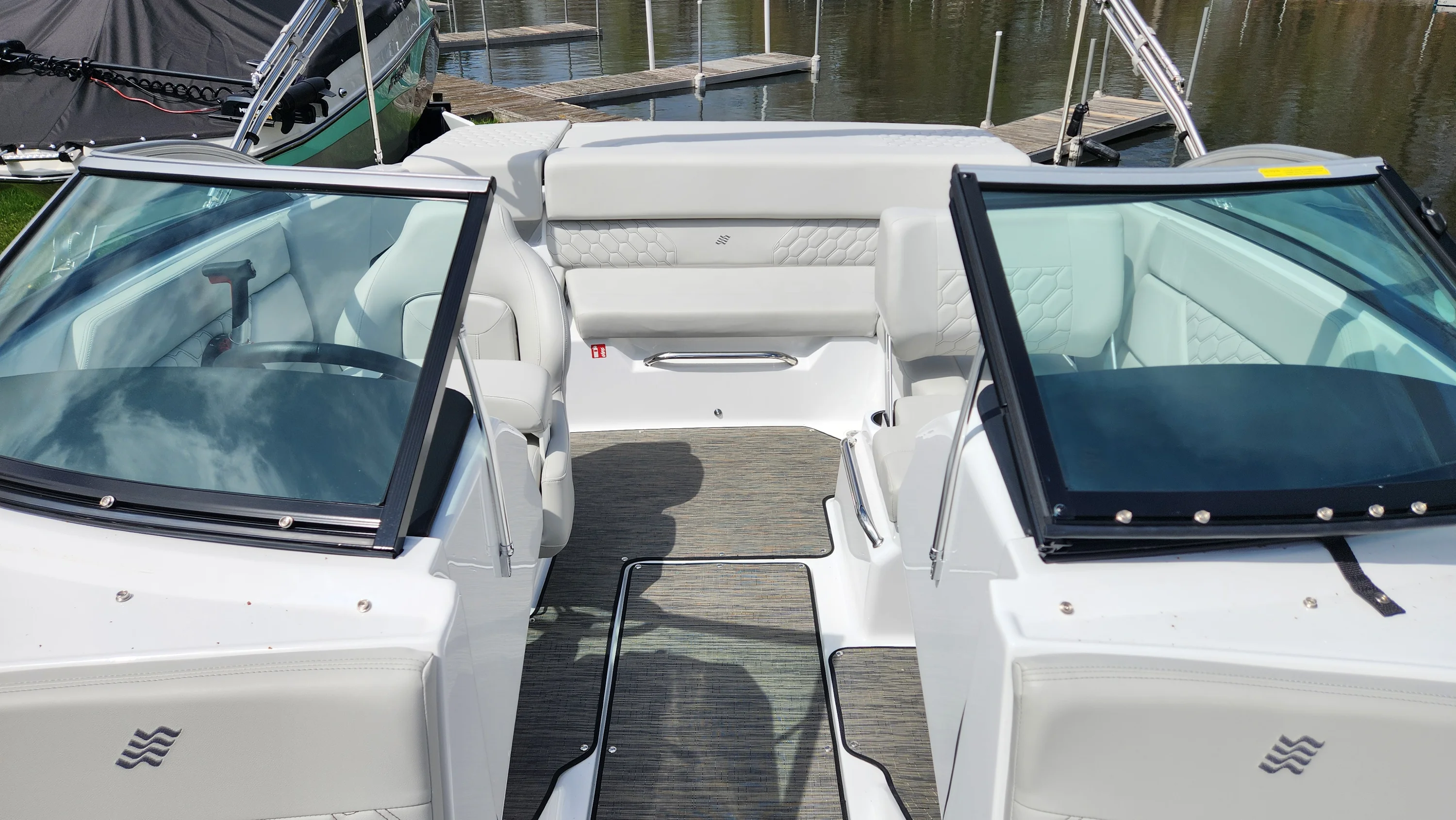 2026 Four Winns H1 - FREEDOM Image Thumbnail #20