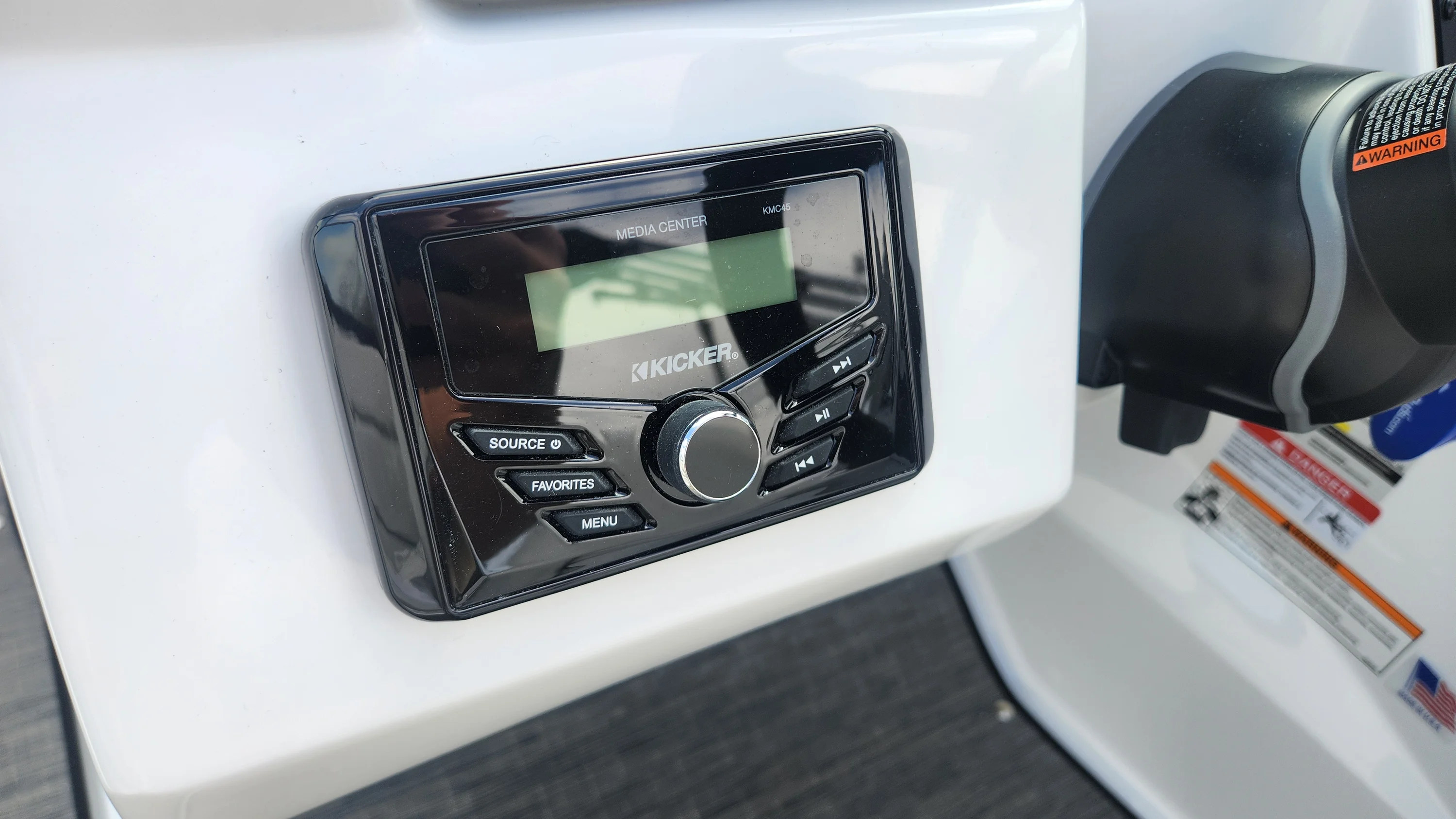 2026 Four Winns H1 - FREEDOM Image Thumbnail #51