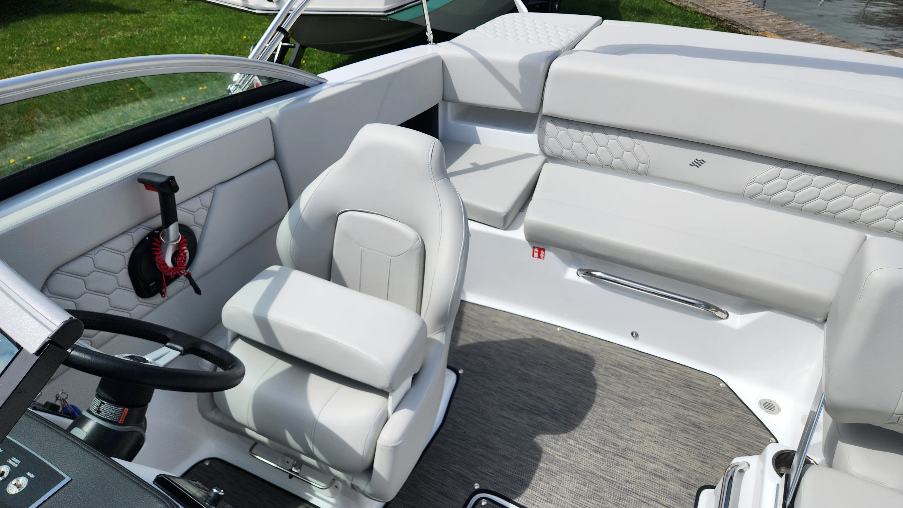 2026 Four Winns H1 - FREEDOM Image Thumbnail #41