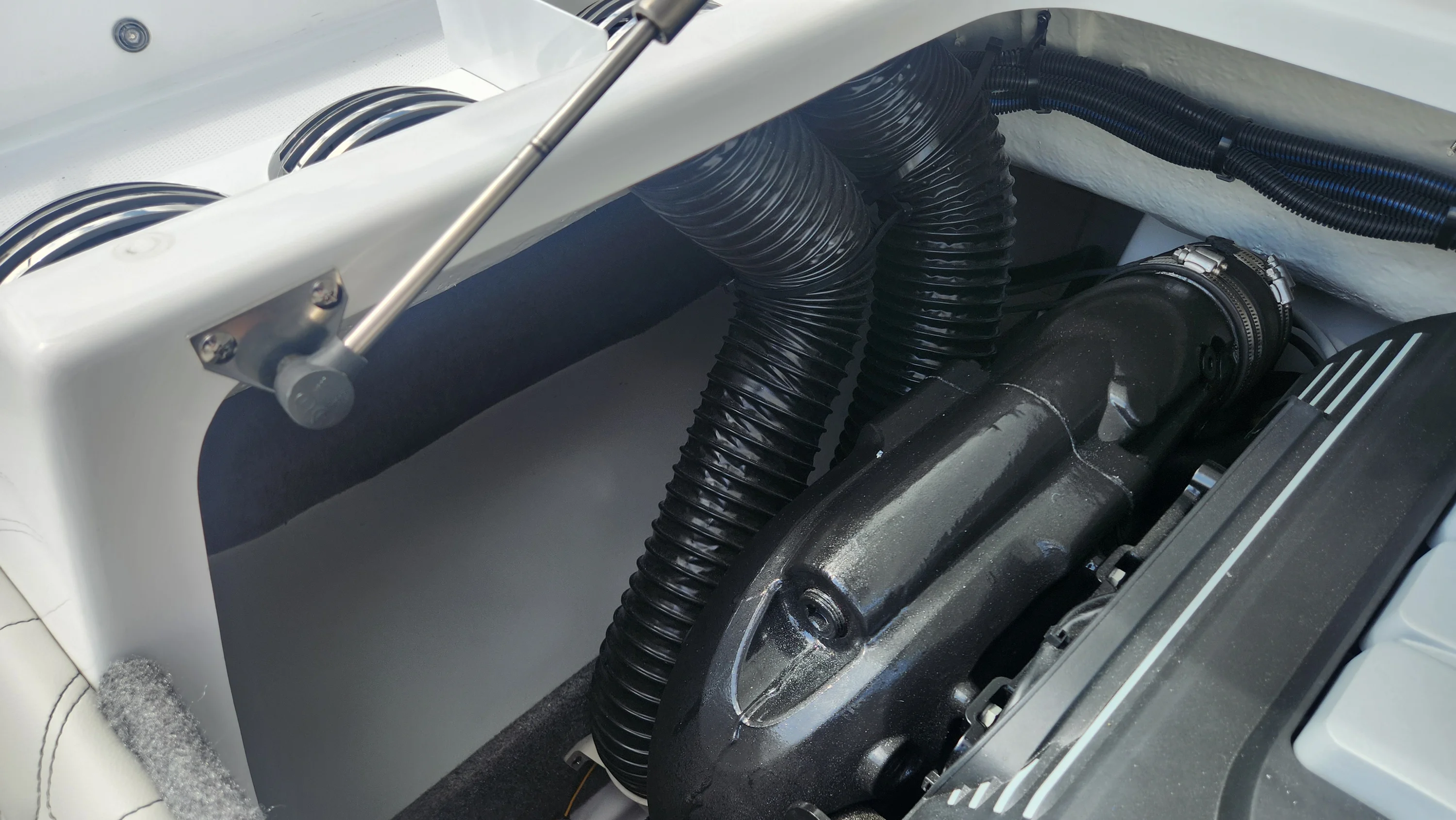 2026 Four Winns H1 - FREEDOM Image Thumbnail #28