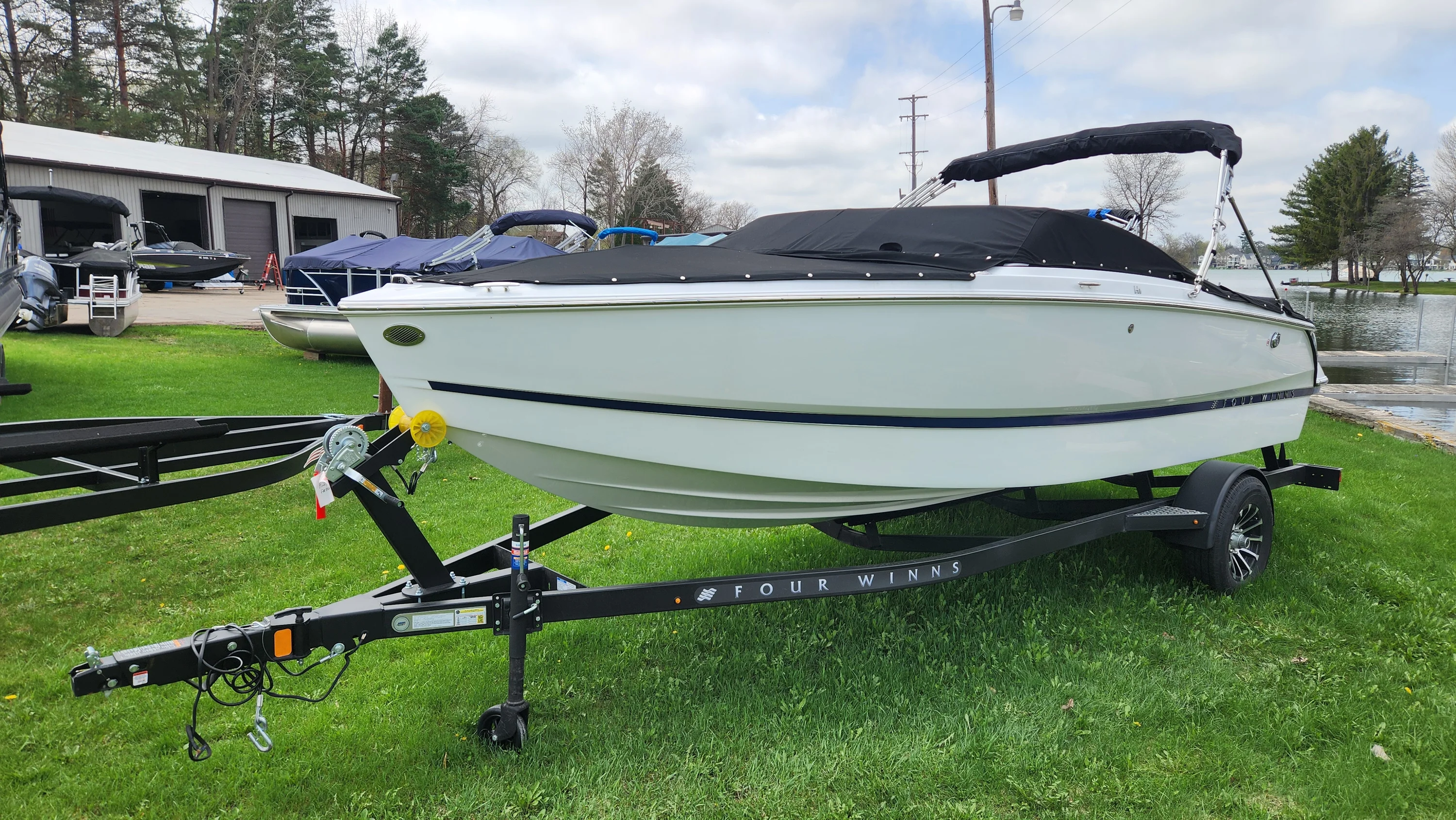 2026 Four Winns H1 - FREEDOM Image Thumbnail #39