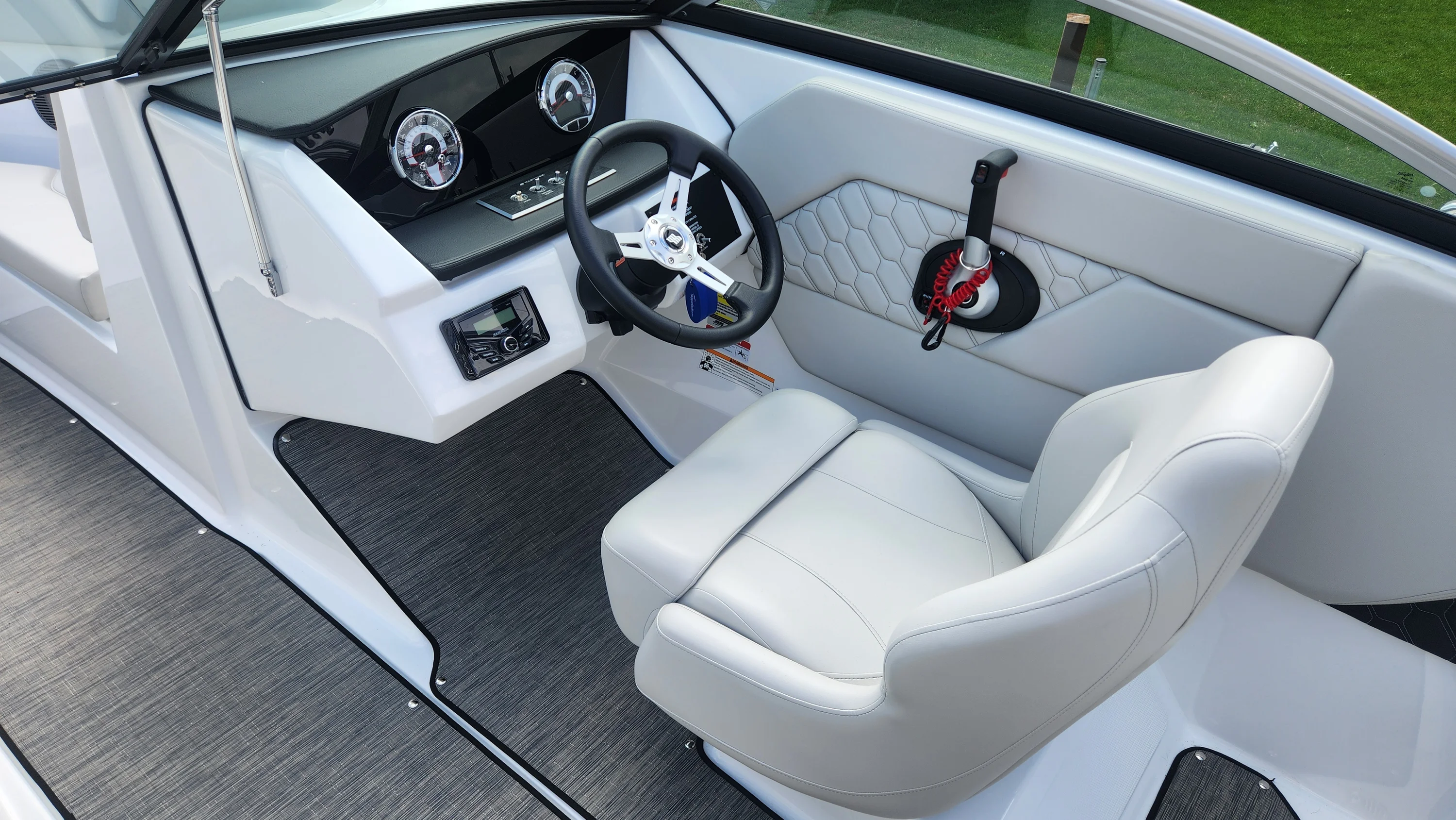 2026 Four Winns H1 - FREEDOM Image Thumbnail #52