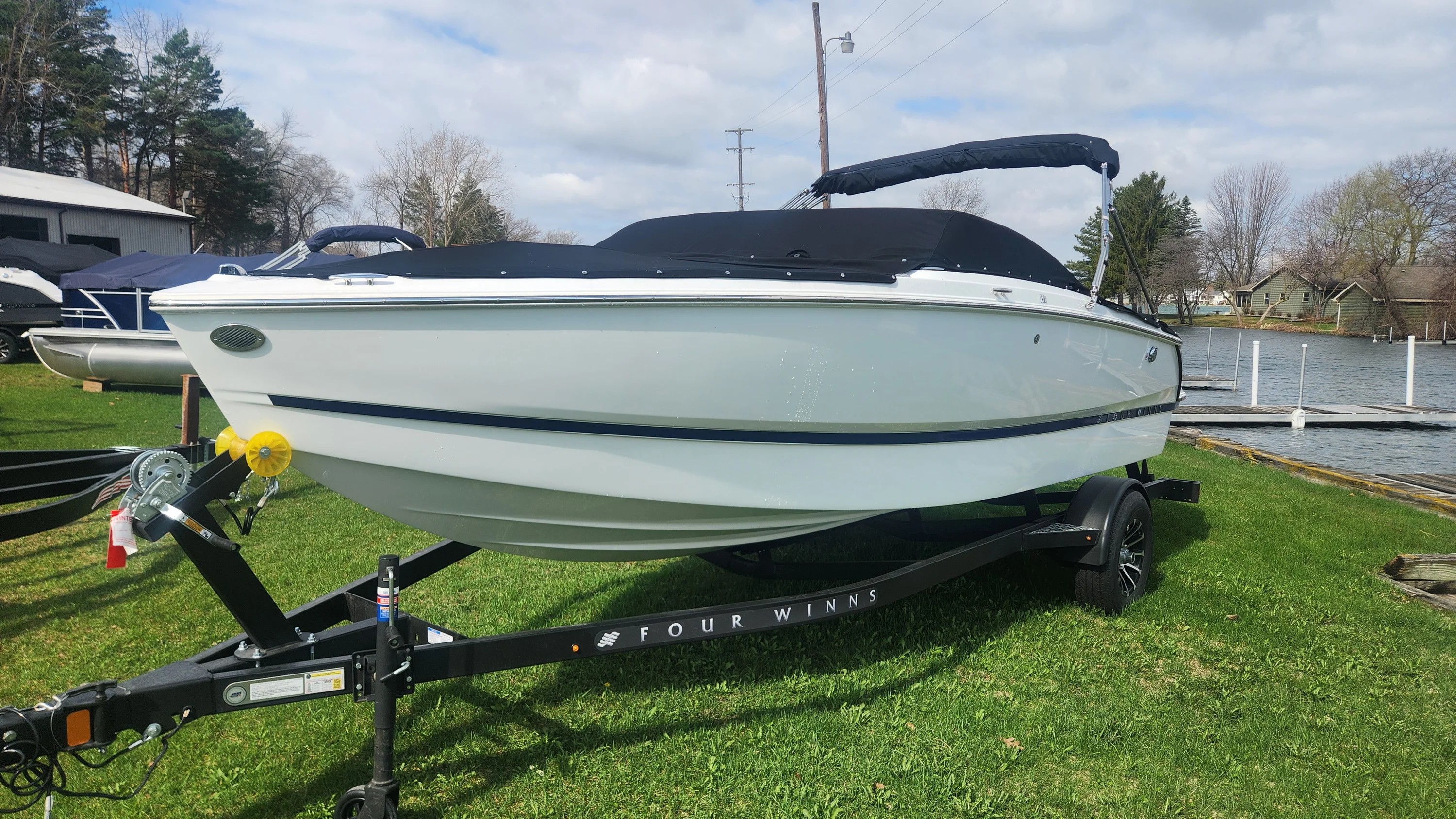 2026 Four Winns H1 - FREEDOM Image Thumbnail #2