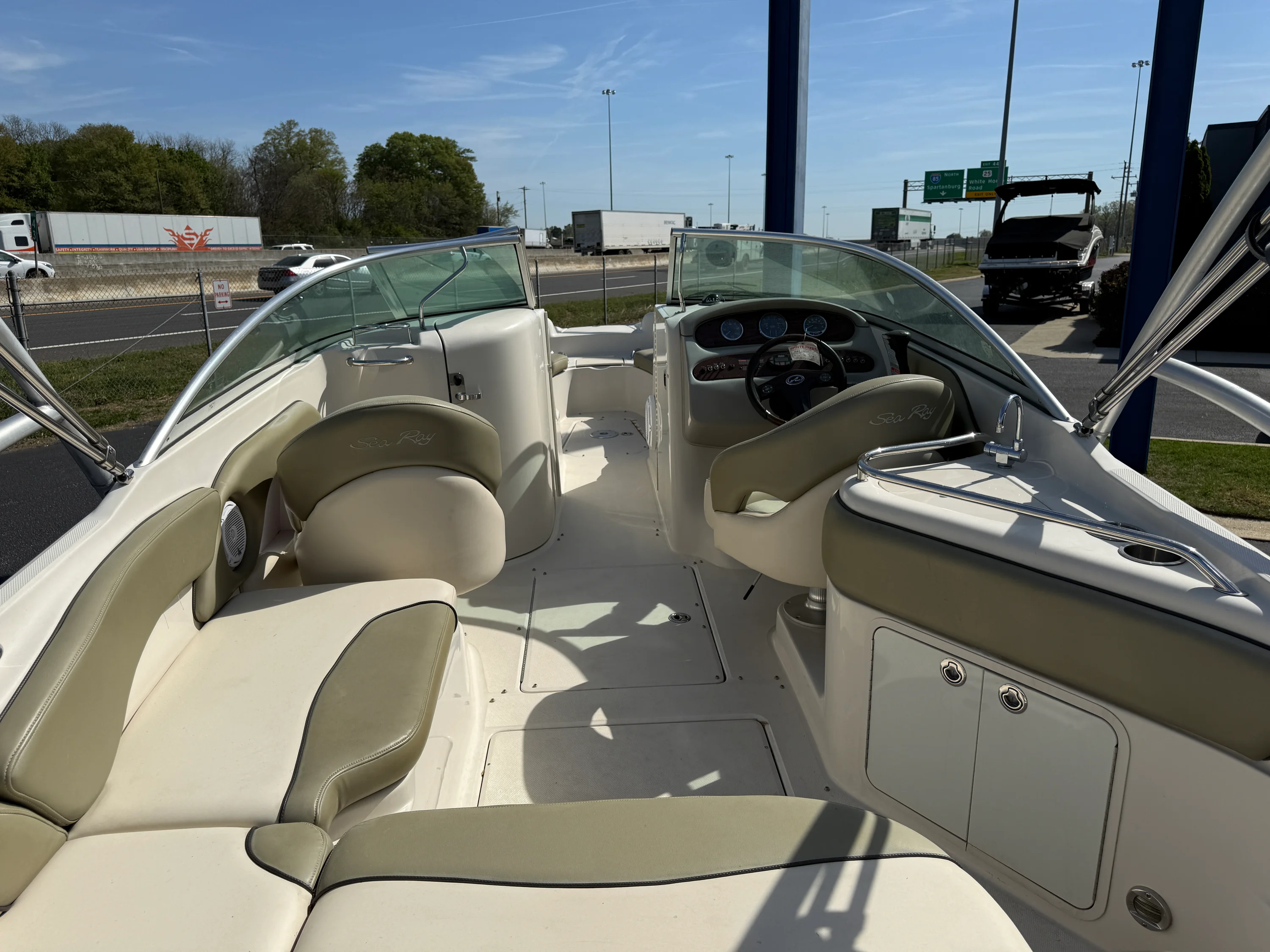 2005 Sea Ray 240 Sundeck Image Thumbnail #8