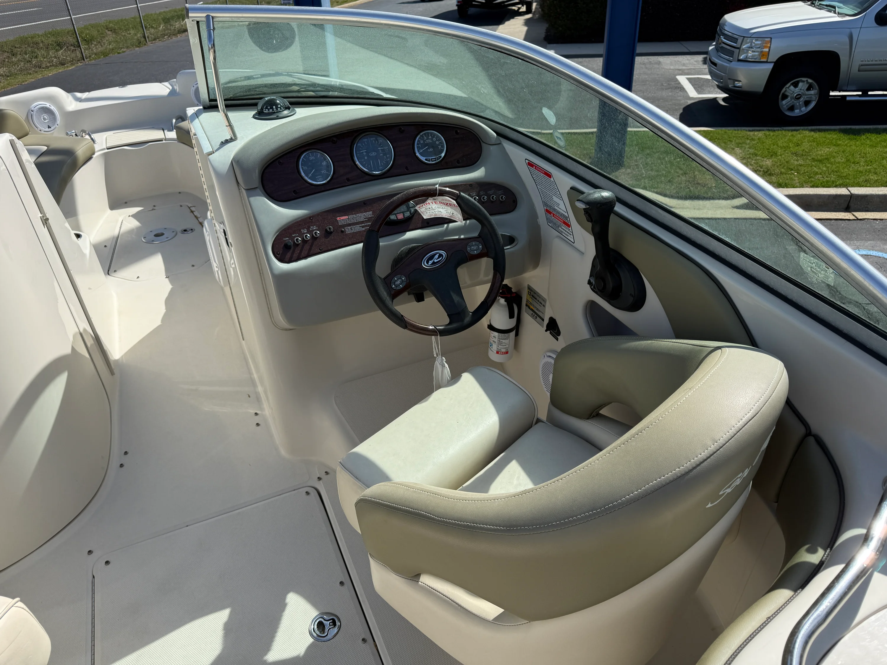 2005 Sea Ray 240 Sundeck Image Thumbnail #10