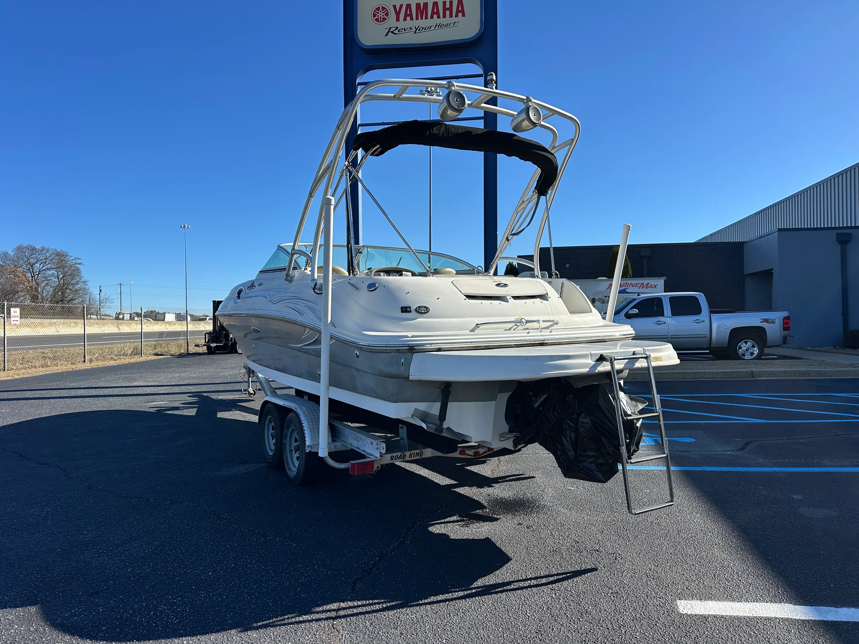 2005 Sea Ray 240 Sundeck Image Thumbnail #3