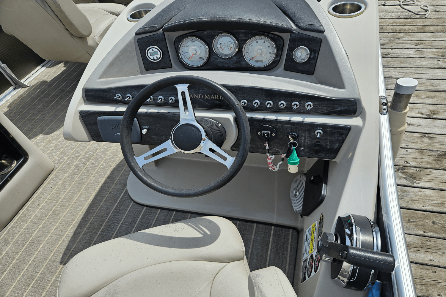 2016 Harris GRAND MARINER 230 Image Thumbnail #15