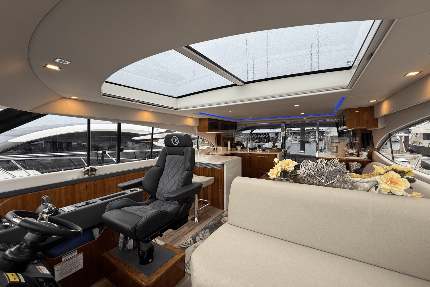 2022 Riviera 5400 Image Thumbnail #25