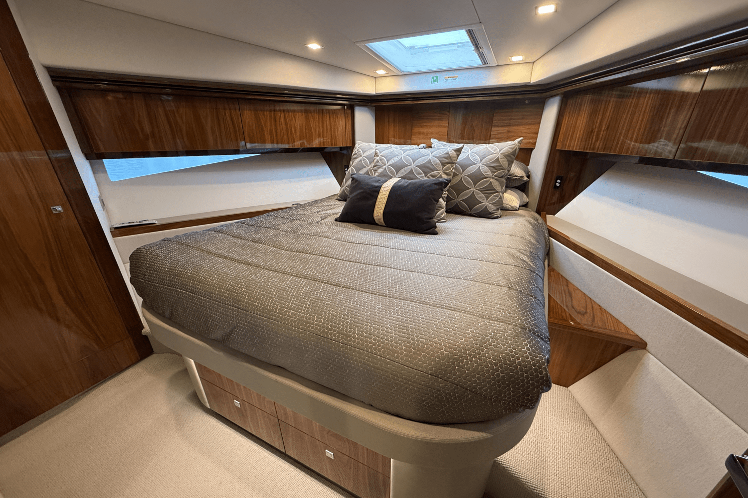2022 Riviera 5400 Image Thumbnail #39