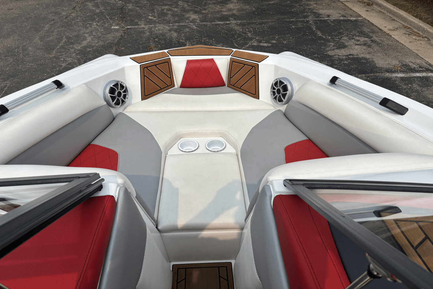 2020 Tige R20 Image Thumbnail #5