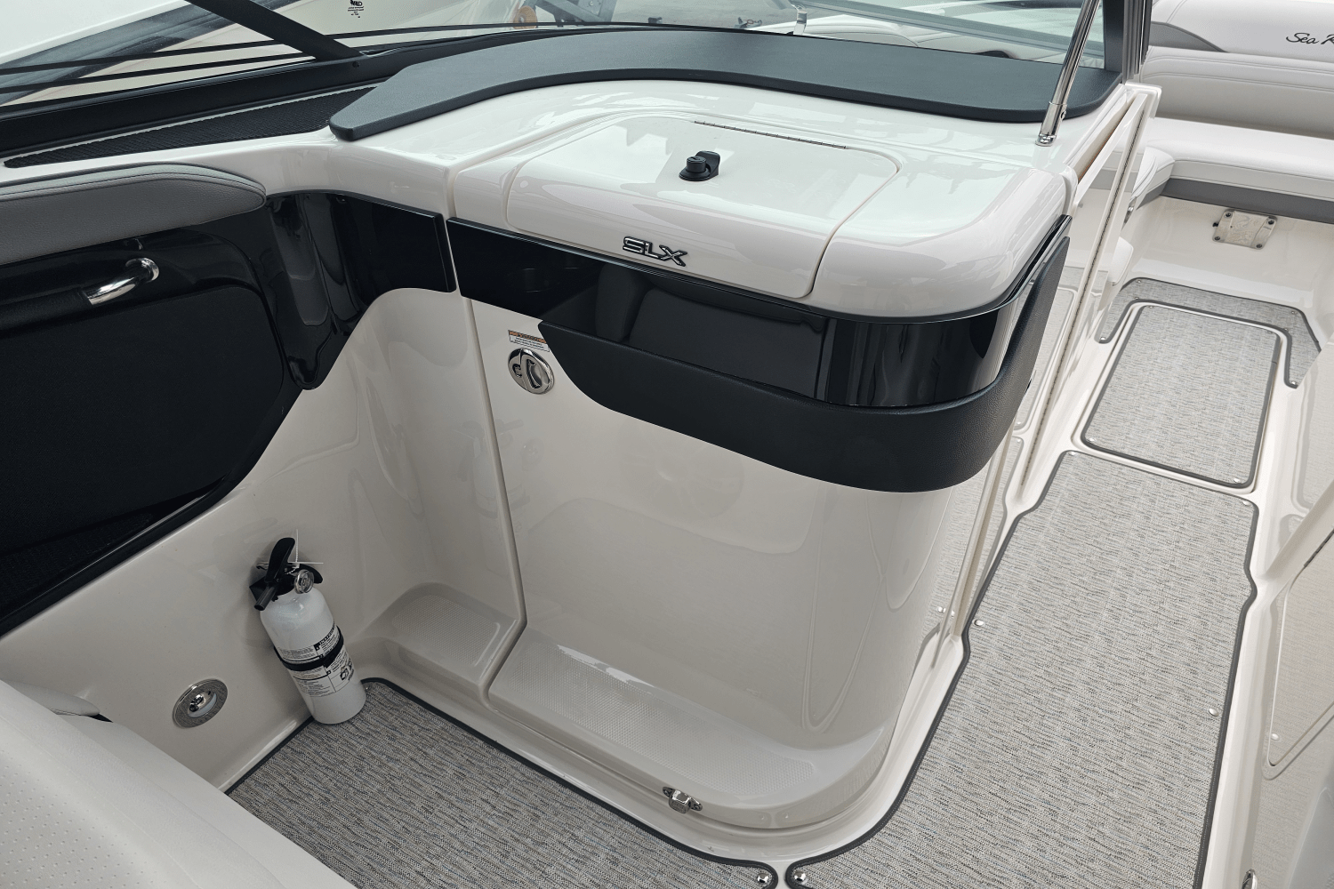 2024 Sea Ray 260 SLX-OB Image Thumbnail #21