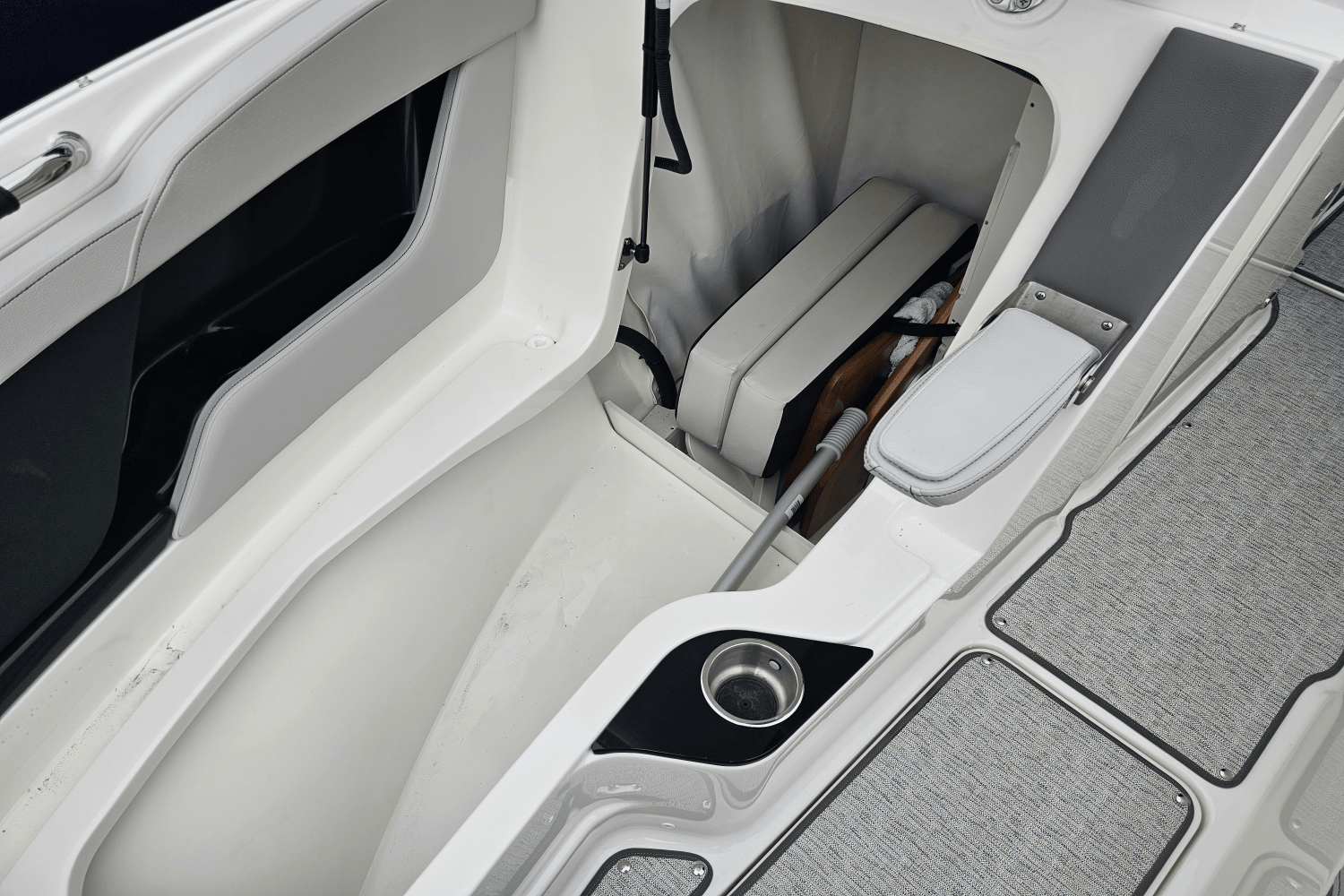 2024 Sea Ray 260 SLX-OB Image Thumbnail #27