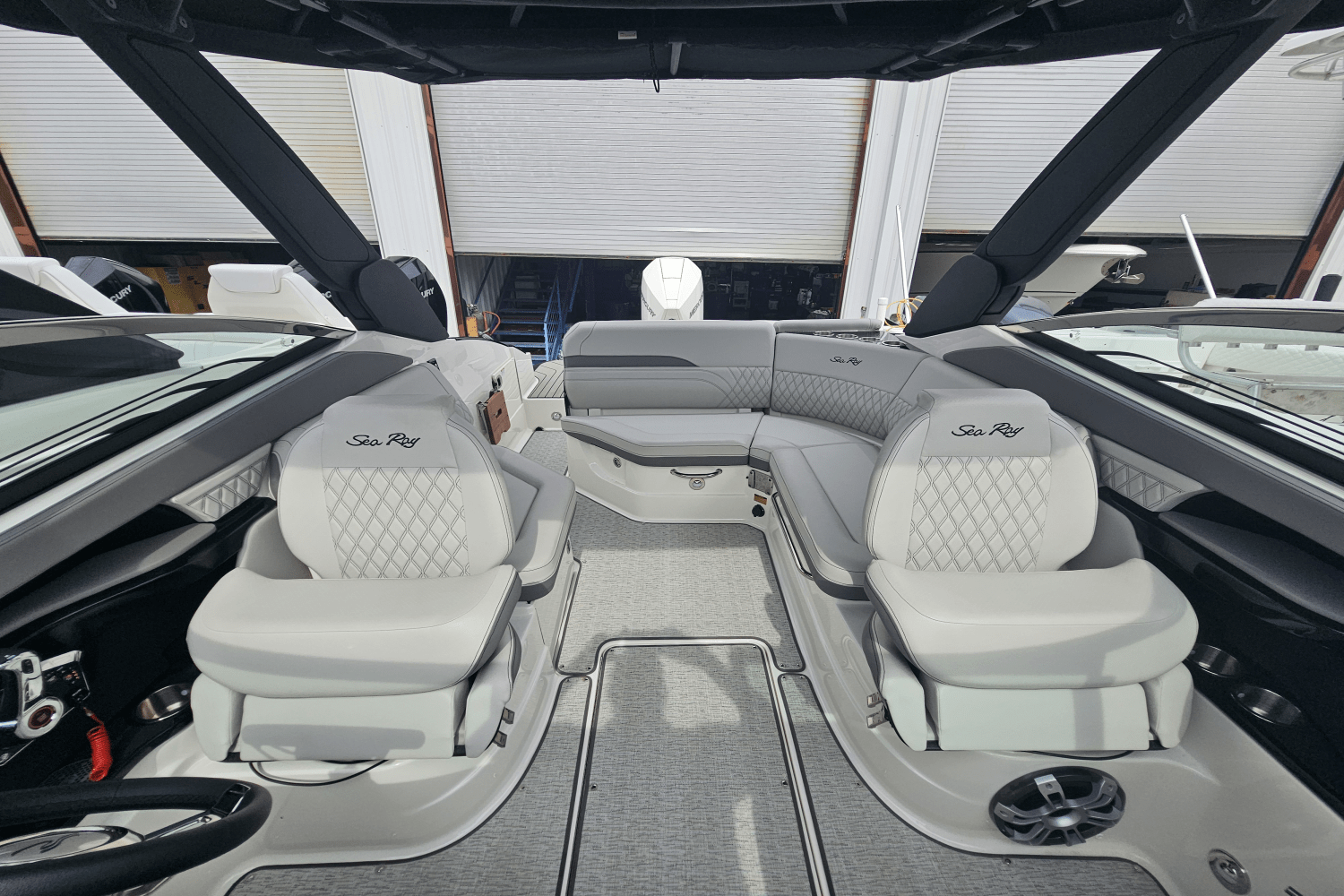 2024 Sea Ray 260 SLX-OB Image Thumbnail #9