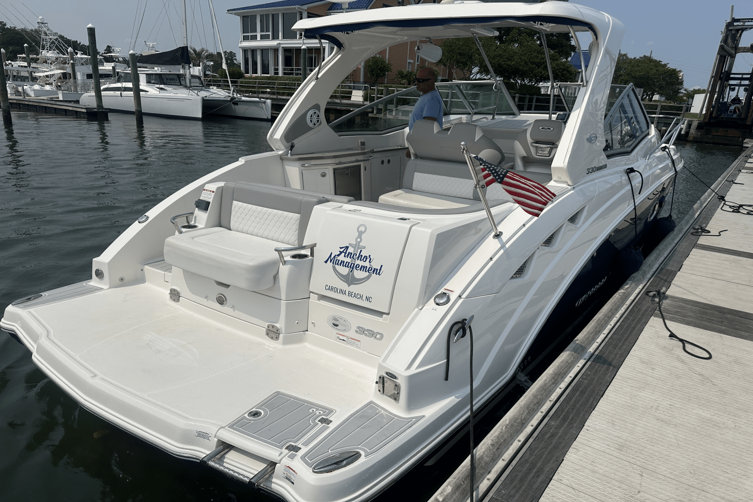 2016 Chaparral 330 SIGNATURE Image Thumbnail #5