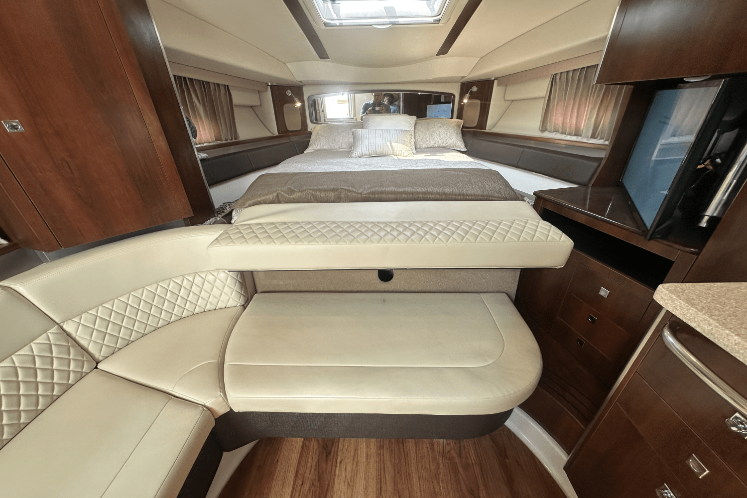 2016 Chaparral 330 SIGNATURE Image Thumbnail #28