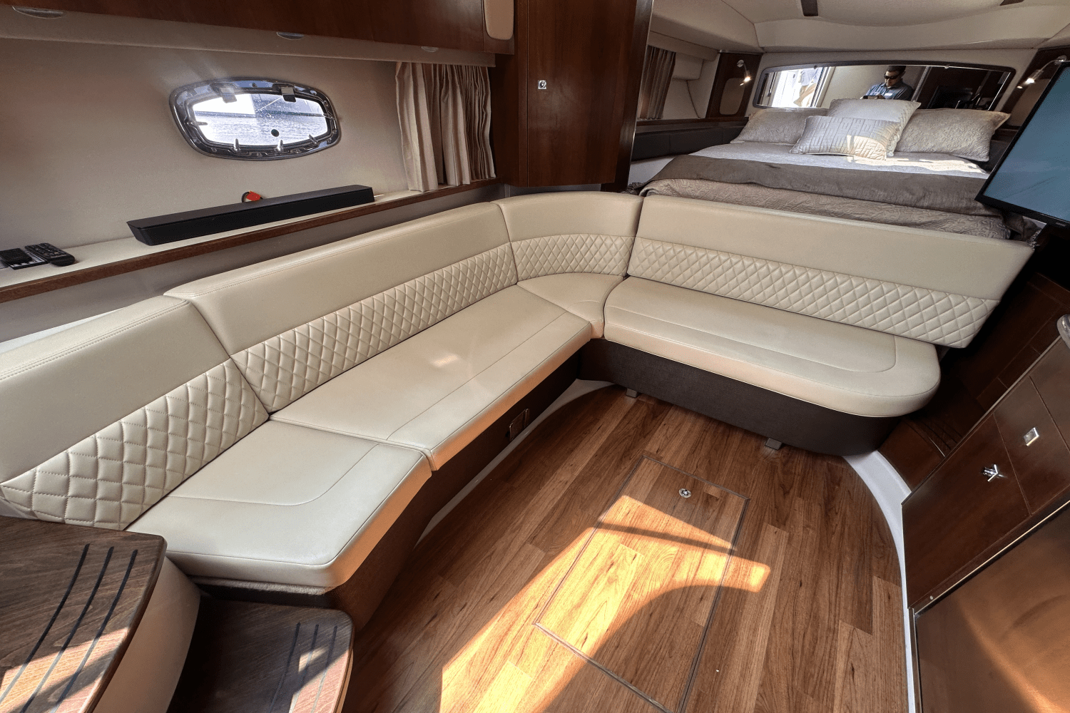 2016 Chaparral 330 SIGNATURE Image Thumbnail #20