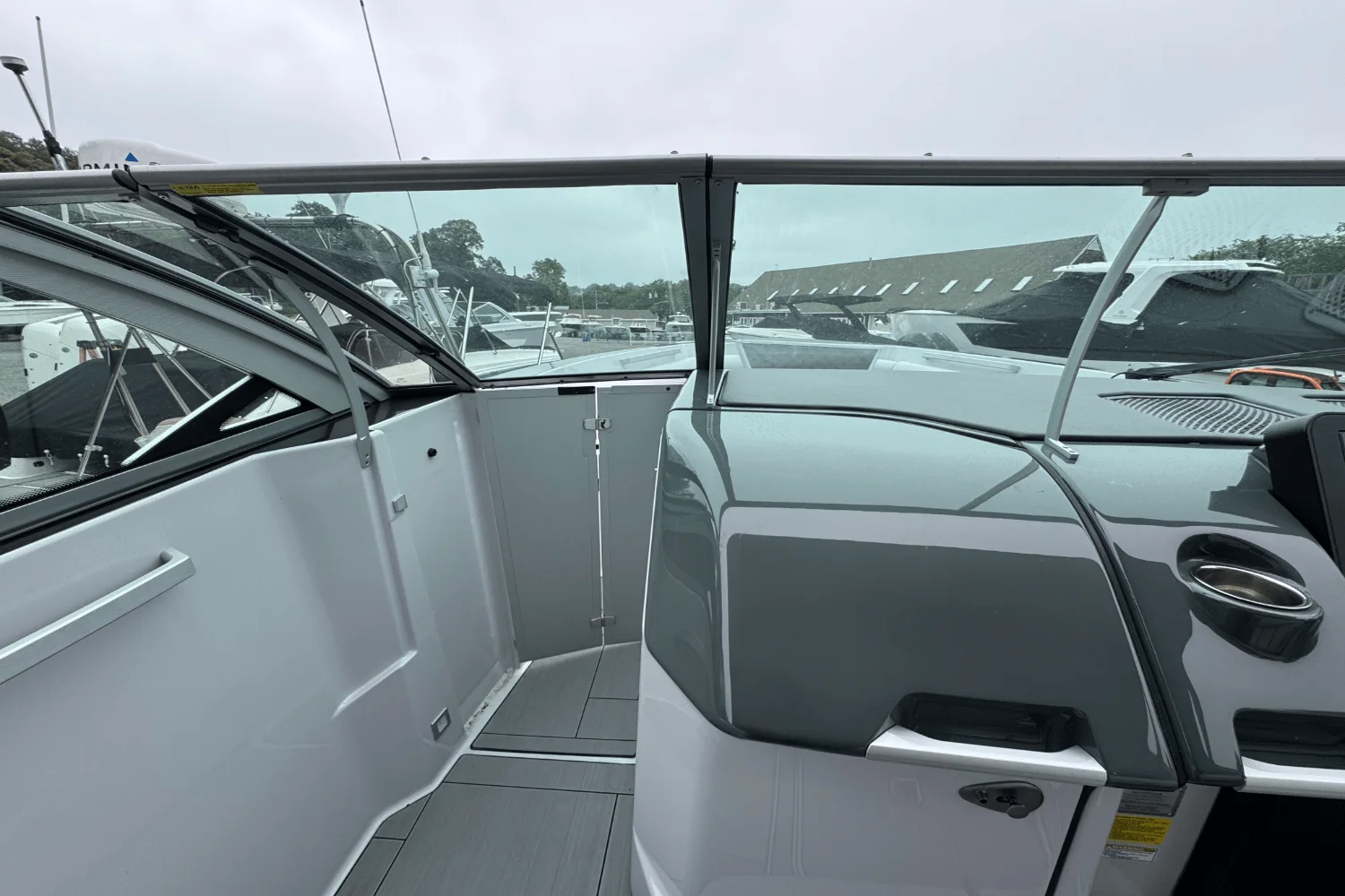 2022 Aviara AV32 Outboard Image Thumbnail #25