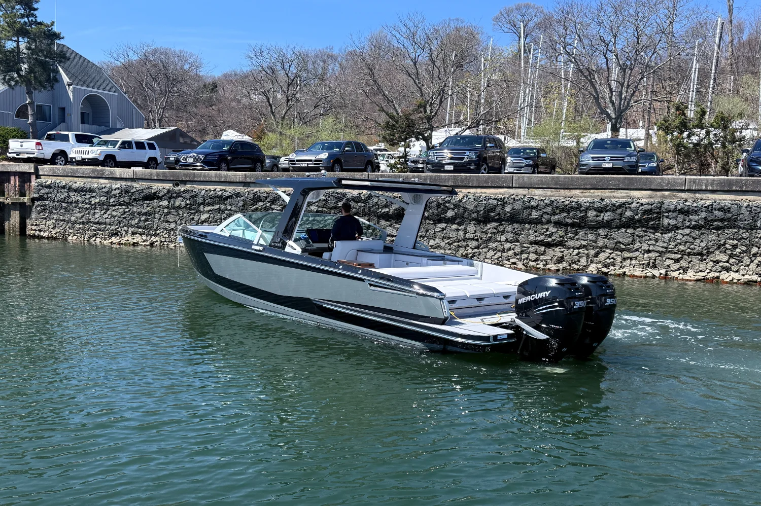 2022 Aviara AV32 Outboard Image Thumbnail #2