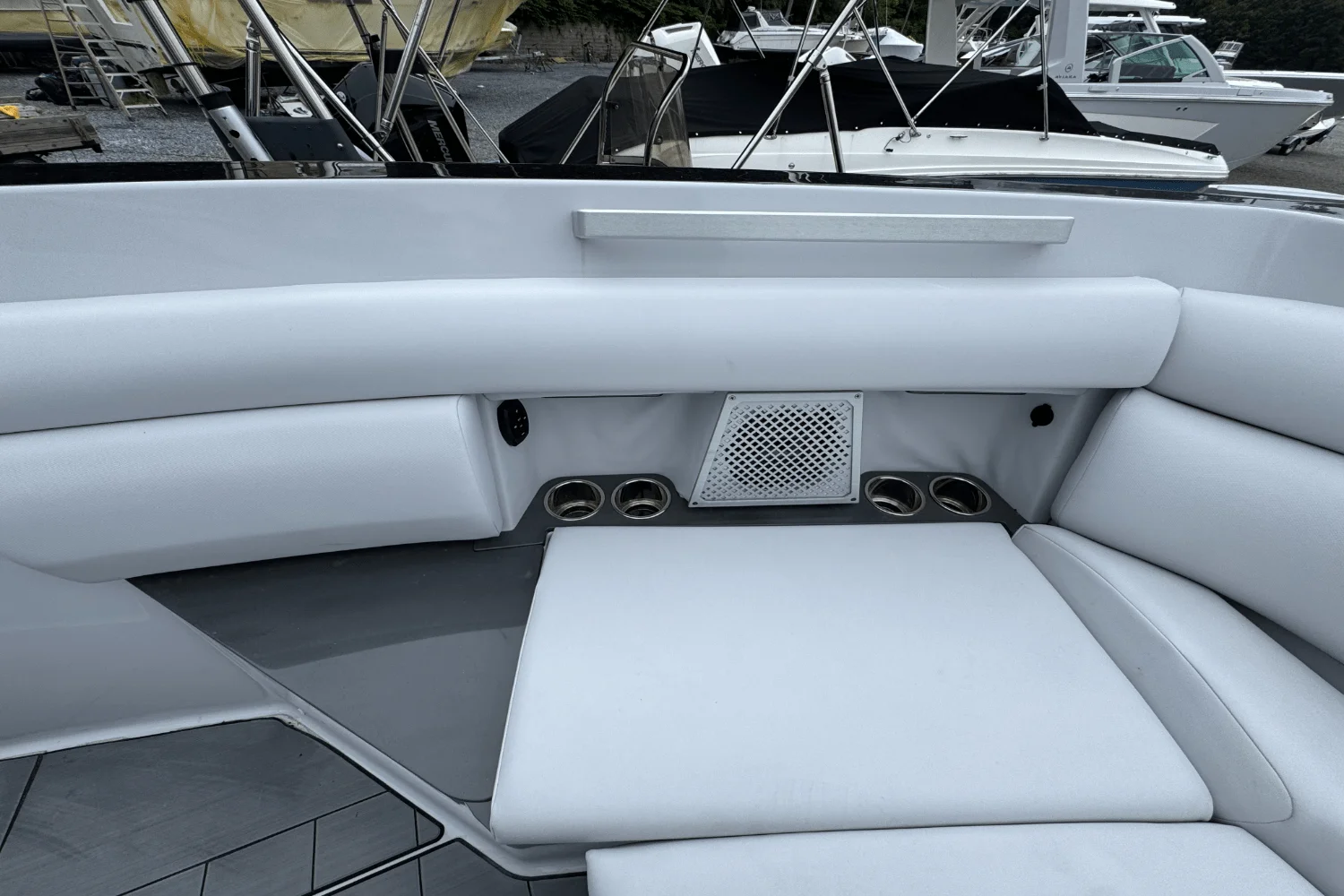 2022 Aviara AV32 Outboard Image Thumbnail #30