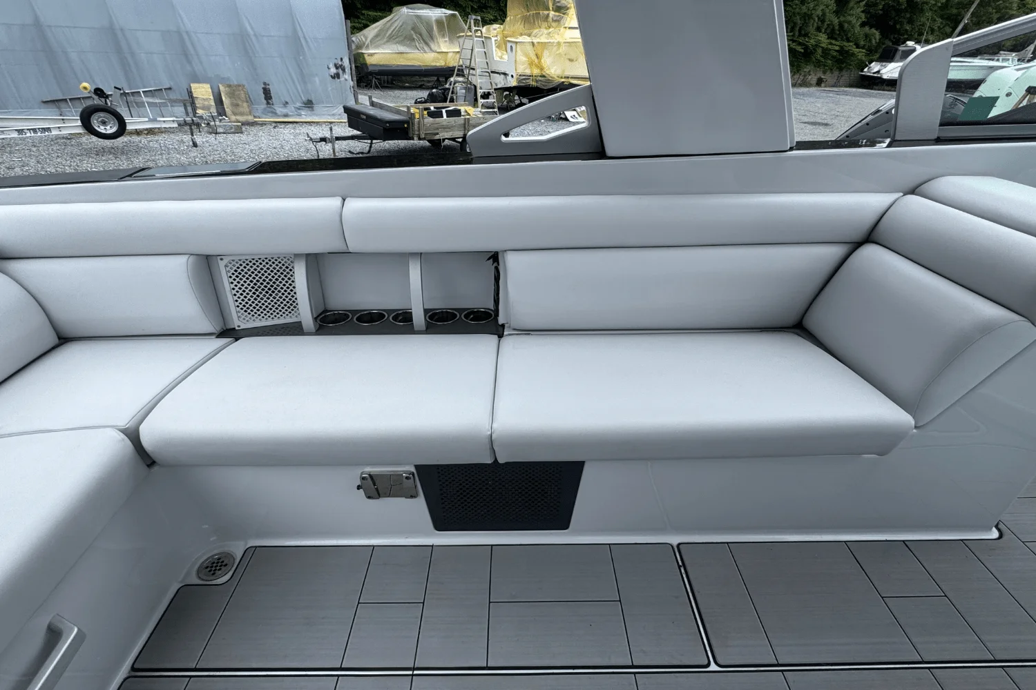 2022 Aviara AV32 Outboard Image Thumbnail #12