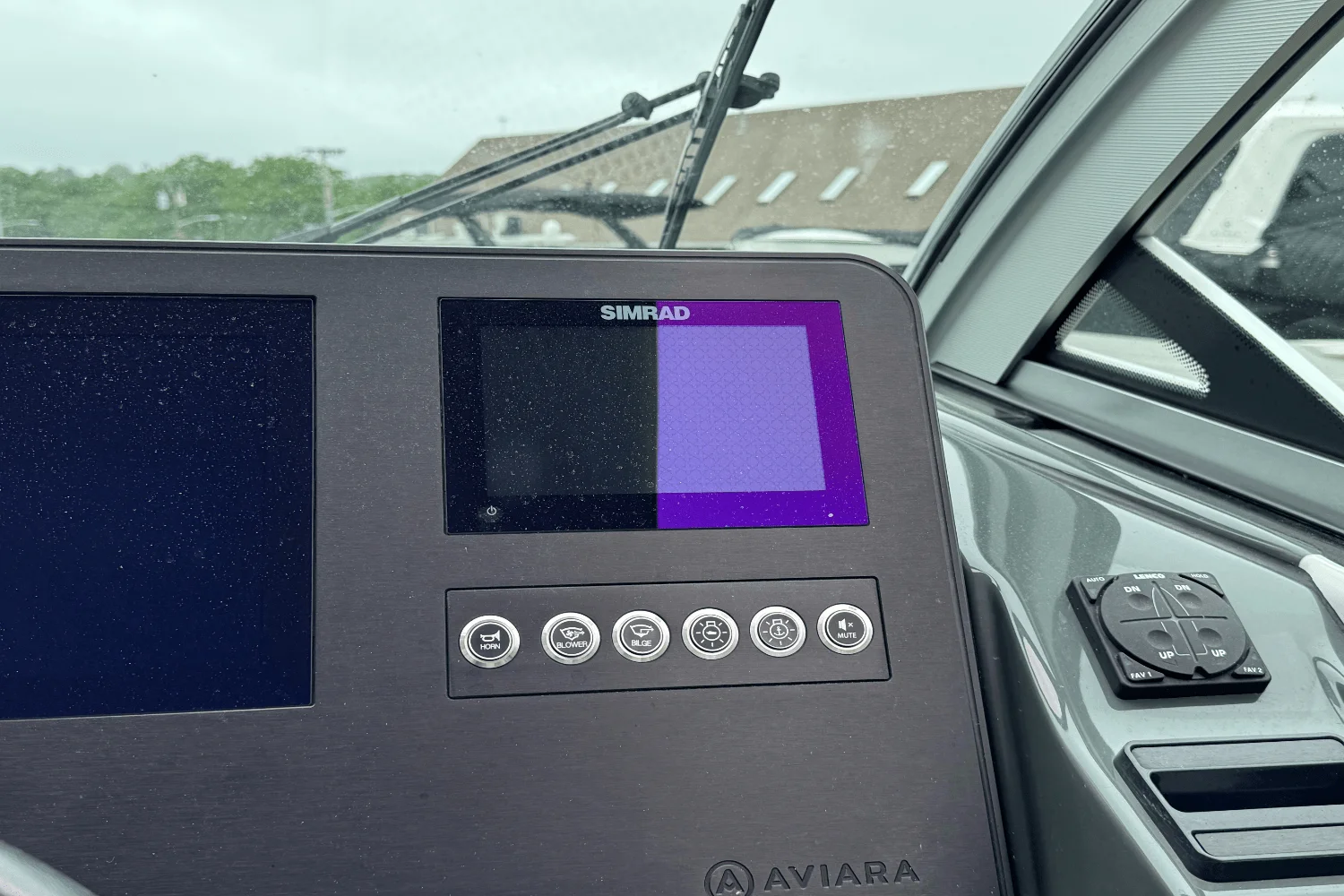 2022 Aviara AV32 Outboard Image Thumbnail #18