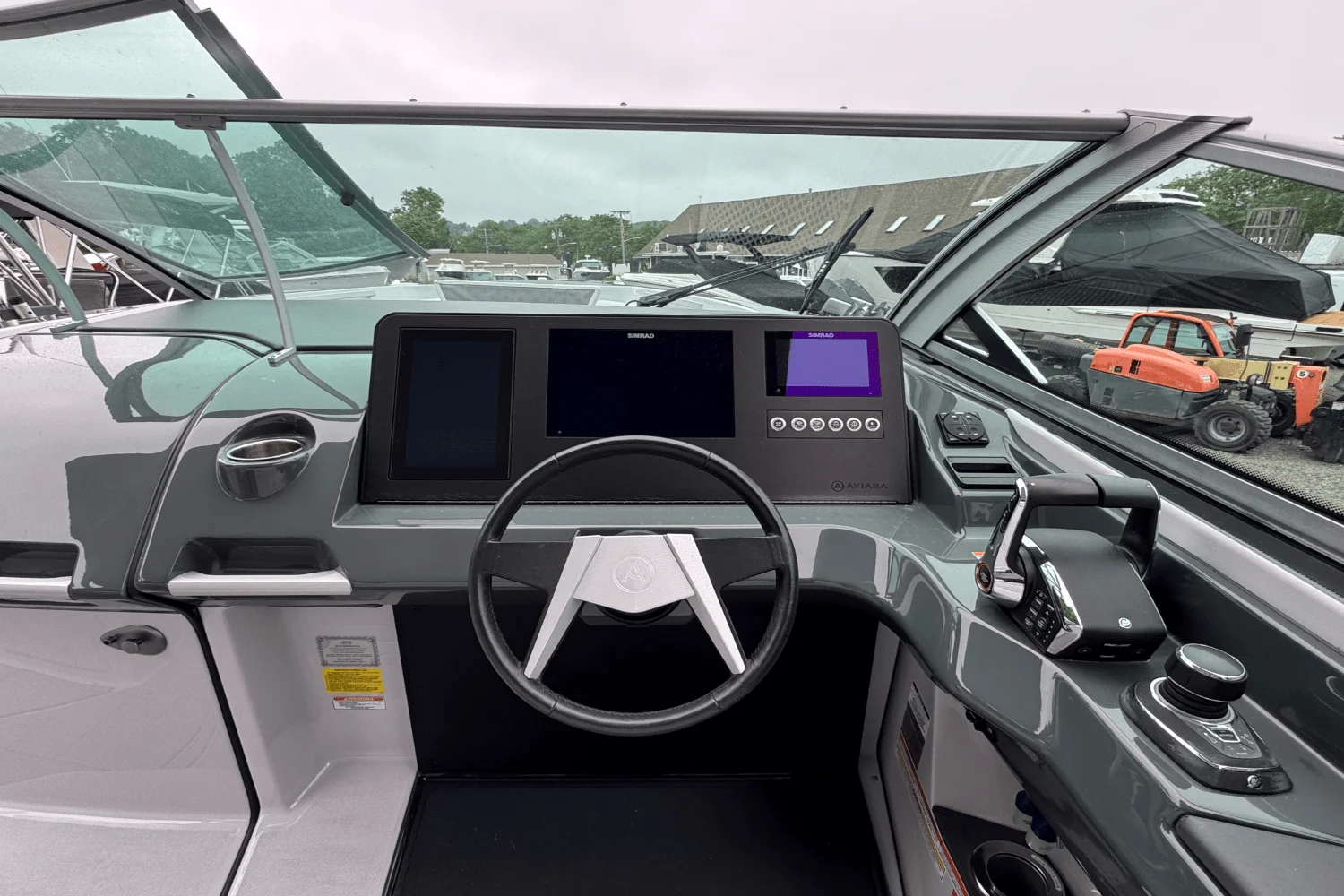 2022 Aviara AV32 Outboard Image Thumbnail #15