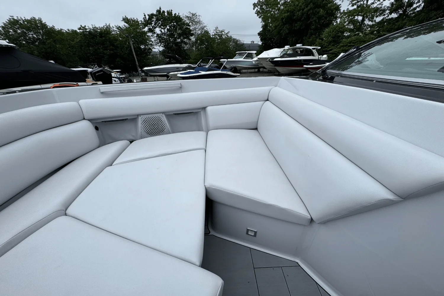 2022 Aviara AV32 Outboard Image Thumbnail #28