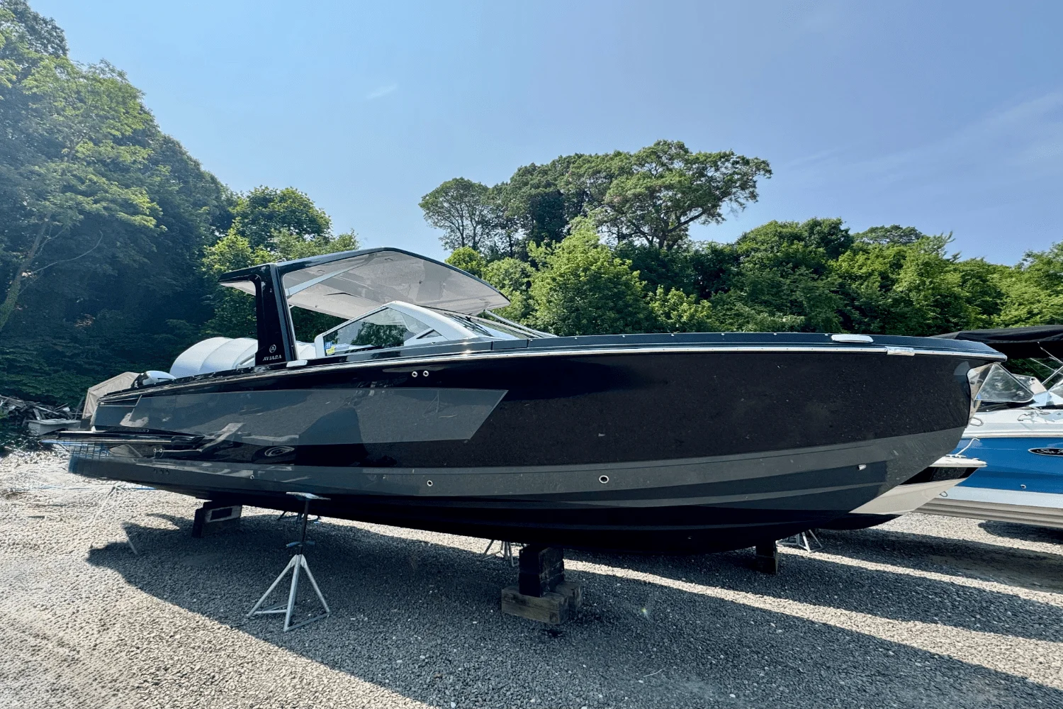 2022 Aviara AV32 Outboard Image Thumbnail #2