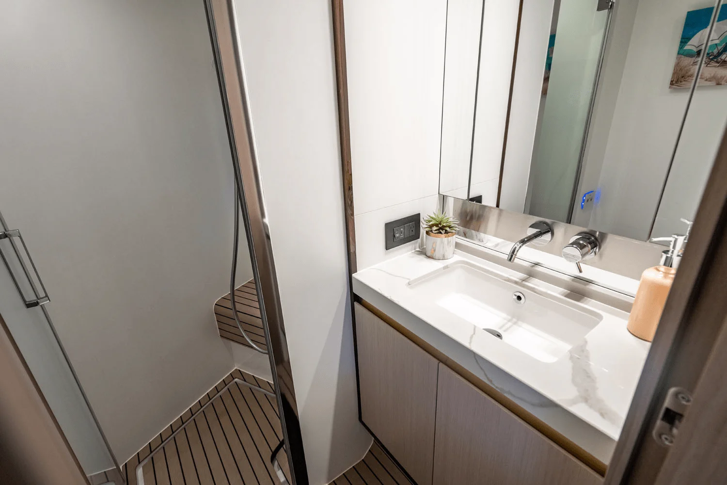 2024 Azimut 60 FLY Image Thumbnail #34