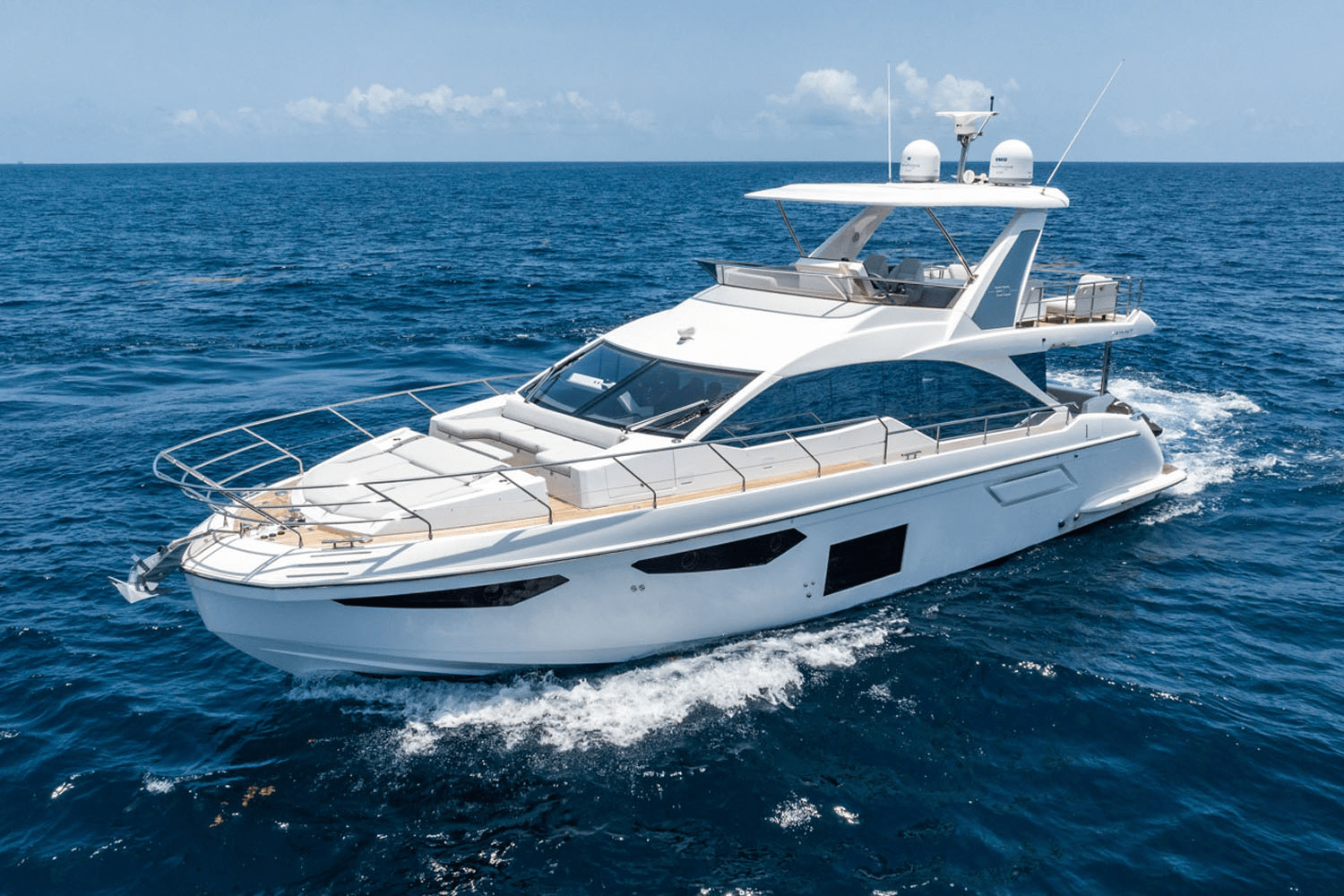 2024 Azimut 60 FLY Image Thumbnail #2