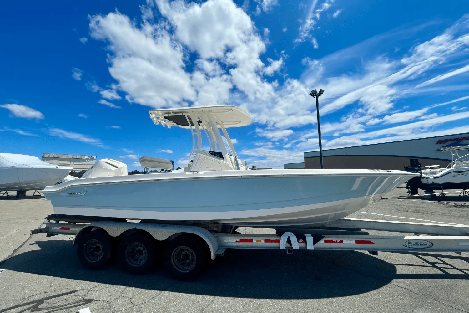 2025 Boston Whaler 220 Dauntless Image Thumbnail #0
