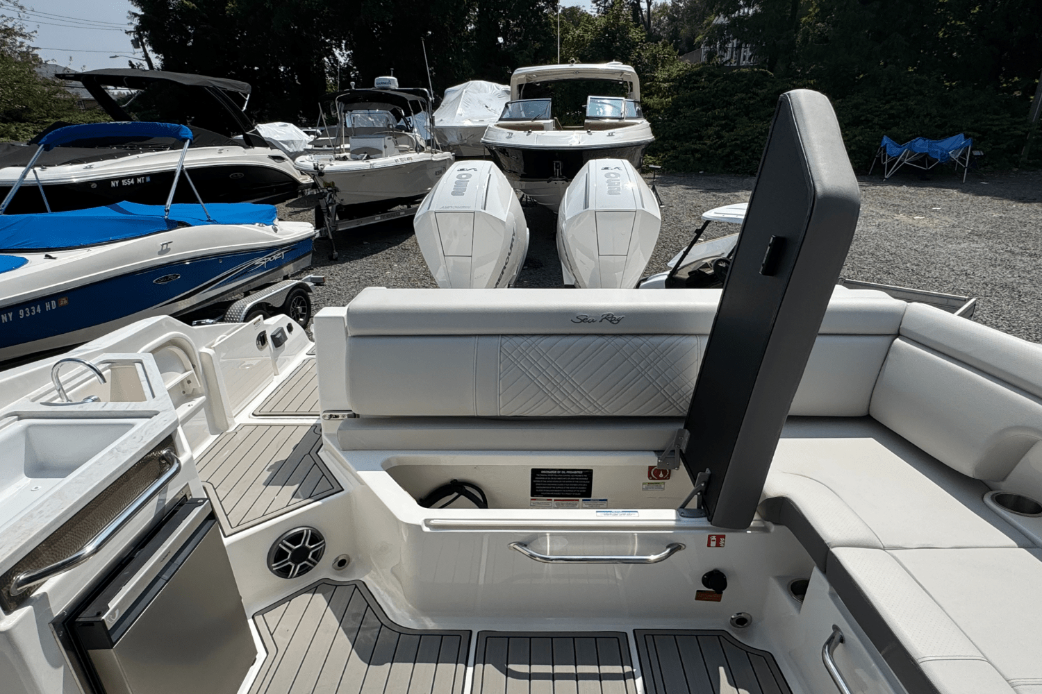 2026 Sea Ray SDX 290 Outboard Image Thumbnail #14